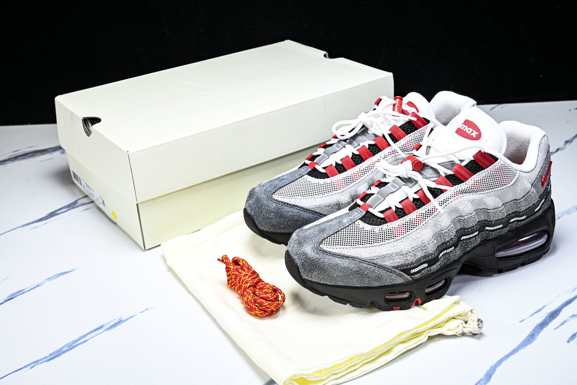 纯原外贸Nike Air Max 95 复古减震气垫跑鞋 IB4523-003 #YZ001-1 ✦原版1:1 制作 全 纯原外贸Nike Air Max 95 复古减震气垫跑鞋 IB4523-003 #YZ001-1 ✦原版1:1 制作 全