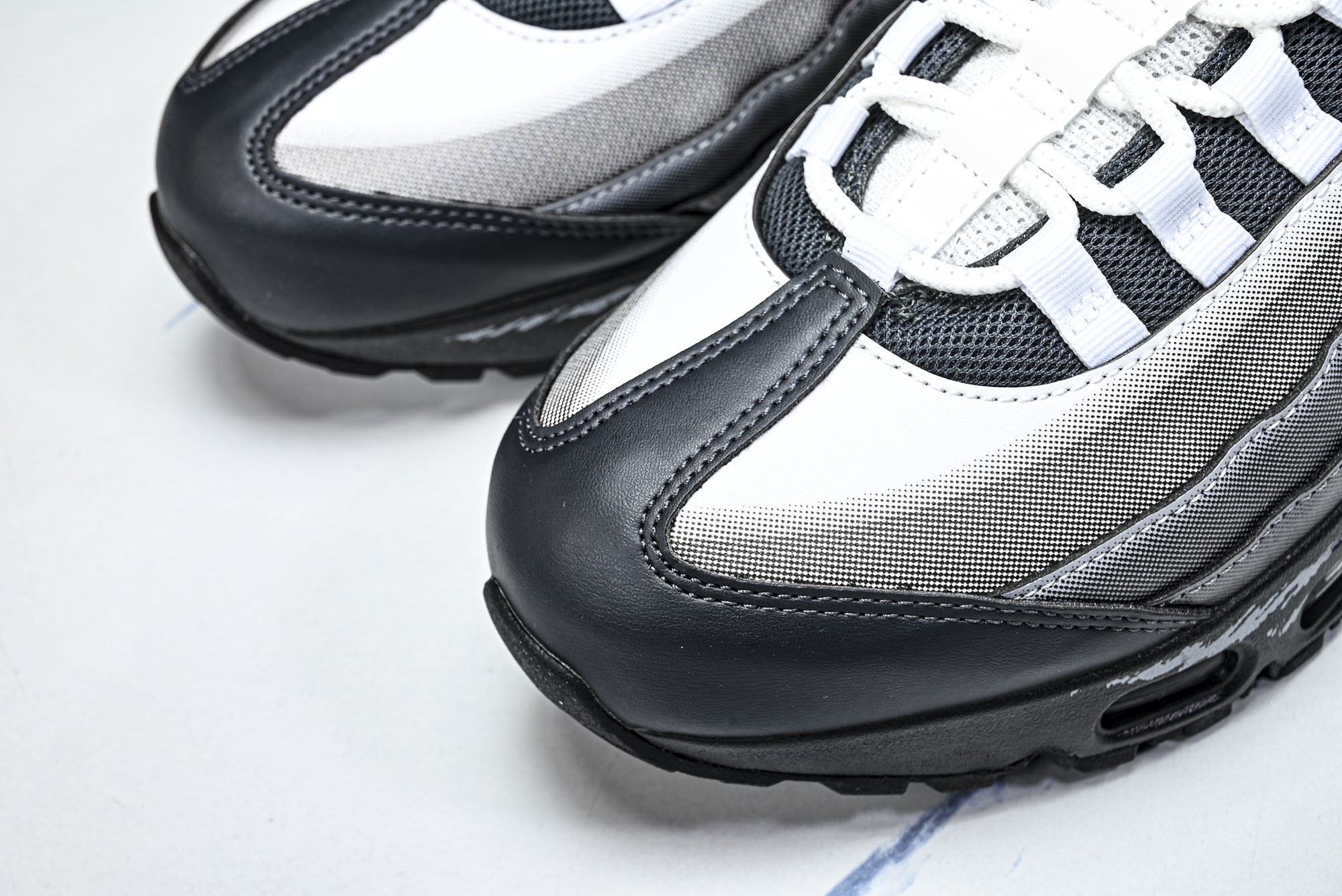 纯原外贸Nike Air Max 95 复古减震气垫跑鞋 II7404-100 #YZ001-1 ✦原版1:1 制作 全 纯原外贸Nike Air Max 95 复古减震气垫跑鞋 II7404-100 #YZ001-1 ✦原版1:1 制作 全