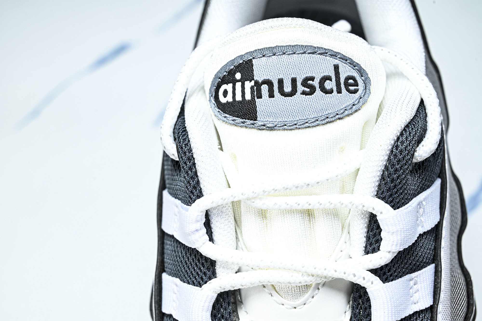 纯原外贸Nike Air Max 95 复古减震气垫跑鞋 II7404-100 #YZ001-1 ✦原版1:1 制作 全 纯原外贸Nike Air Max 95 复古减震气垫跑鞋 II7404-100 #YZ001-1 ✦原版1:1 制作 全