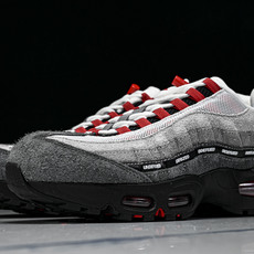 纯原外贸Nike Air Max 95 复古减震气垫跑鞋B4523-003 #YZ001-1 ✦原版1:1 制作 全套私 纯原外贸Nike Air Max 95 复古减震气垫跑鞋B4523-003 #YZ001-1 ✦原版1:1 制作 全套私