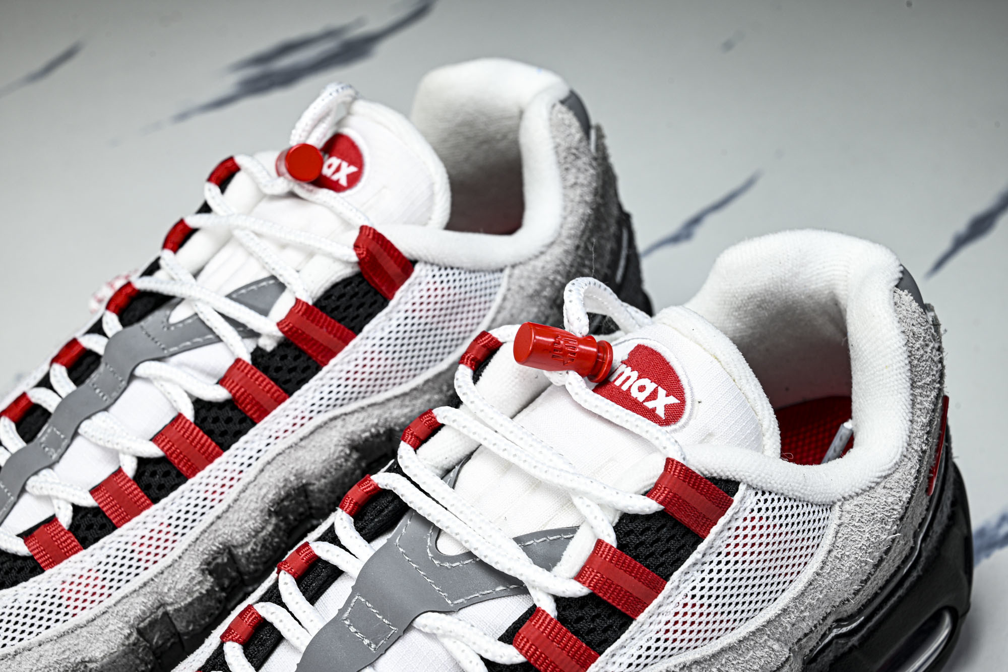 纯原外贸Nike Air Max 95 复古减震气垫跑鞋B4523-003 #YZ001-1 ✦原版1:1 制作 全套私 纯原外贸Nike Air Max 95 复古减震气垫跑鞋B4523-003 #YZ001-1 ✦原版1:1 制作 全套私