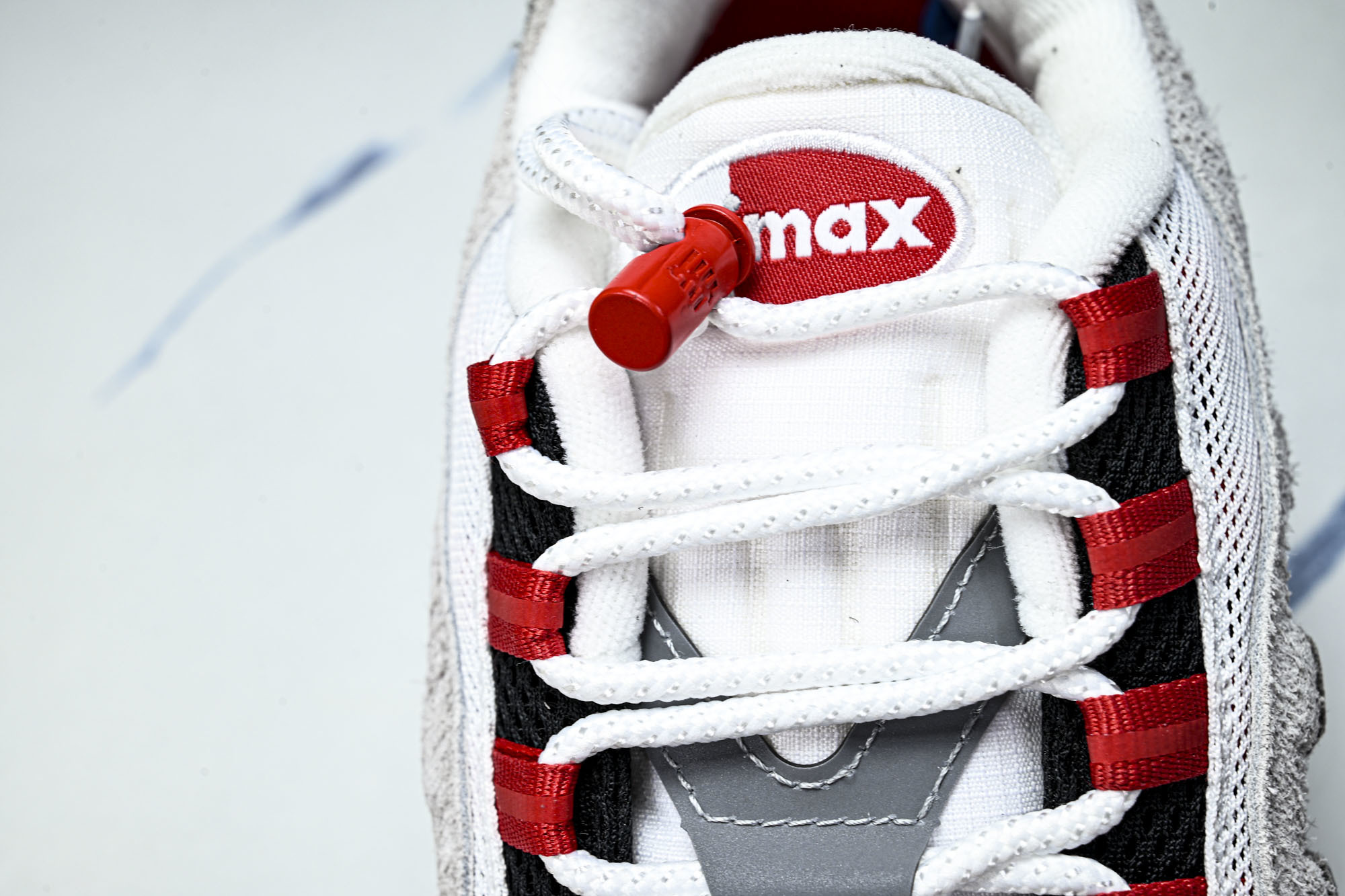纯原外贸Nike Air Max 95 复古减震气垫跑鞋B4523-003 #YZ001-1 ✦原版1:1 制作 全套私 纯原外贸Nike Air Max 95 复古减震气垫跑鞋B4523-003 #YZ001-1 ✦原版1:1 制作 全套私