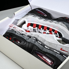 纯原外贸Nike Air Max 95 复古减震气垫跑鞋B4523-003 #YZ001-1 ✦原版1:1 制作 全套私 纯原外贸Nike Air Max 95 复古减震气垫跑鞋B4523-003 #YZ001-1 ✦原版1:1 制作 全套私