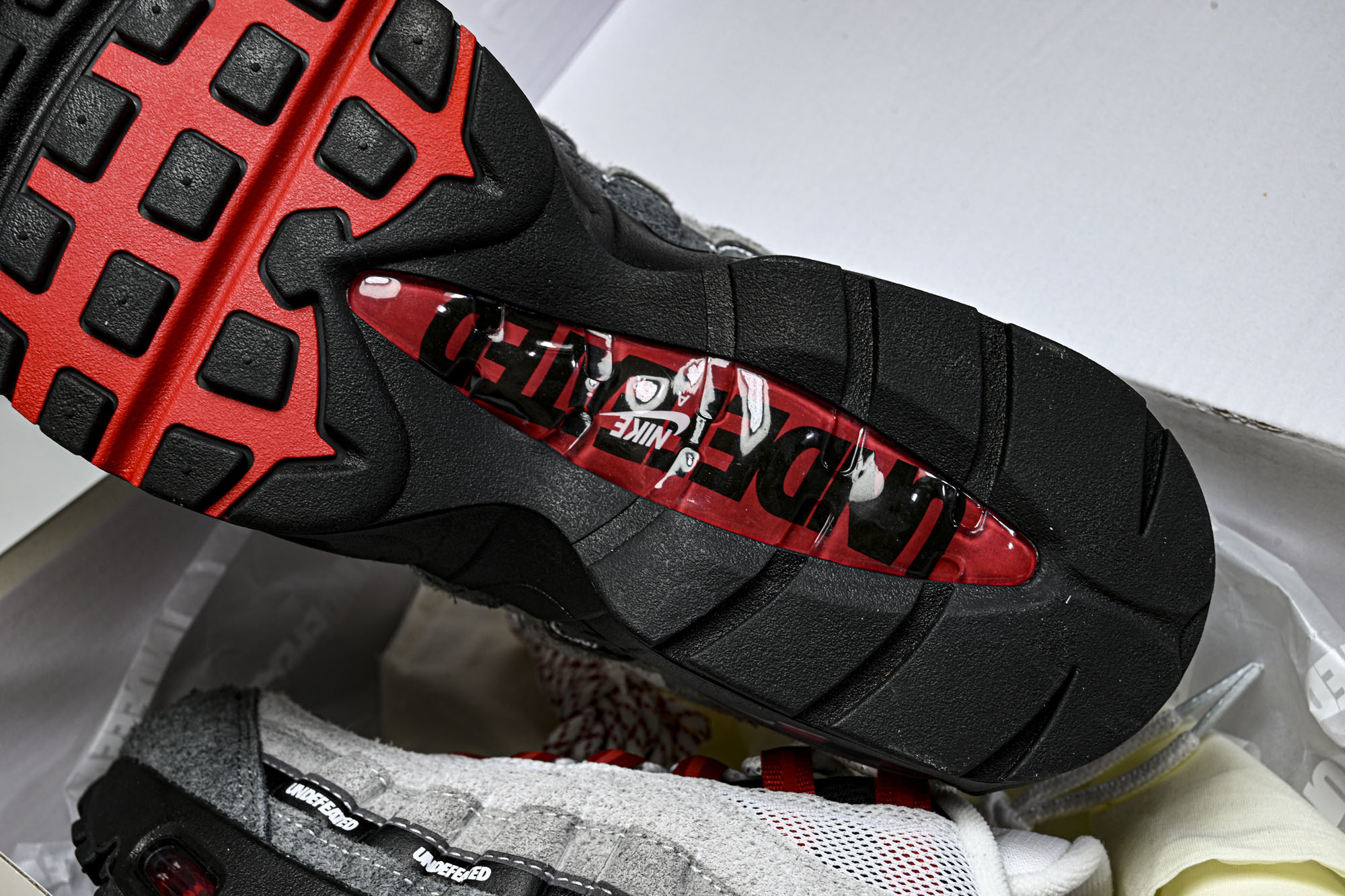 纯原外贸Nike Air Max 95 复古减震气垫跑鞋B4523-003 #YZ001-1 ✦原版1:1 制作 全套私 纯原外贸Nike Air Max 95 复古减震气垫跑鞋B4523-003 #YZ001-1 ✦原版1:1 制作 全套私
