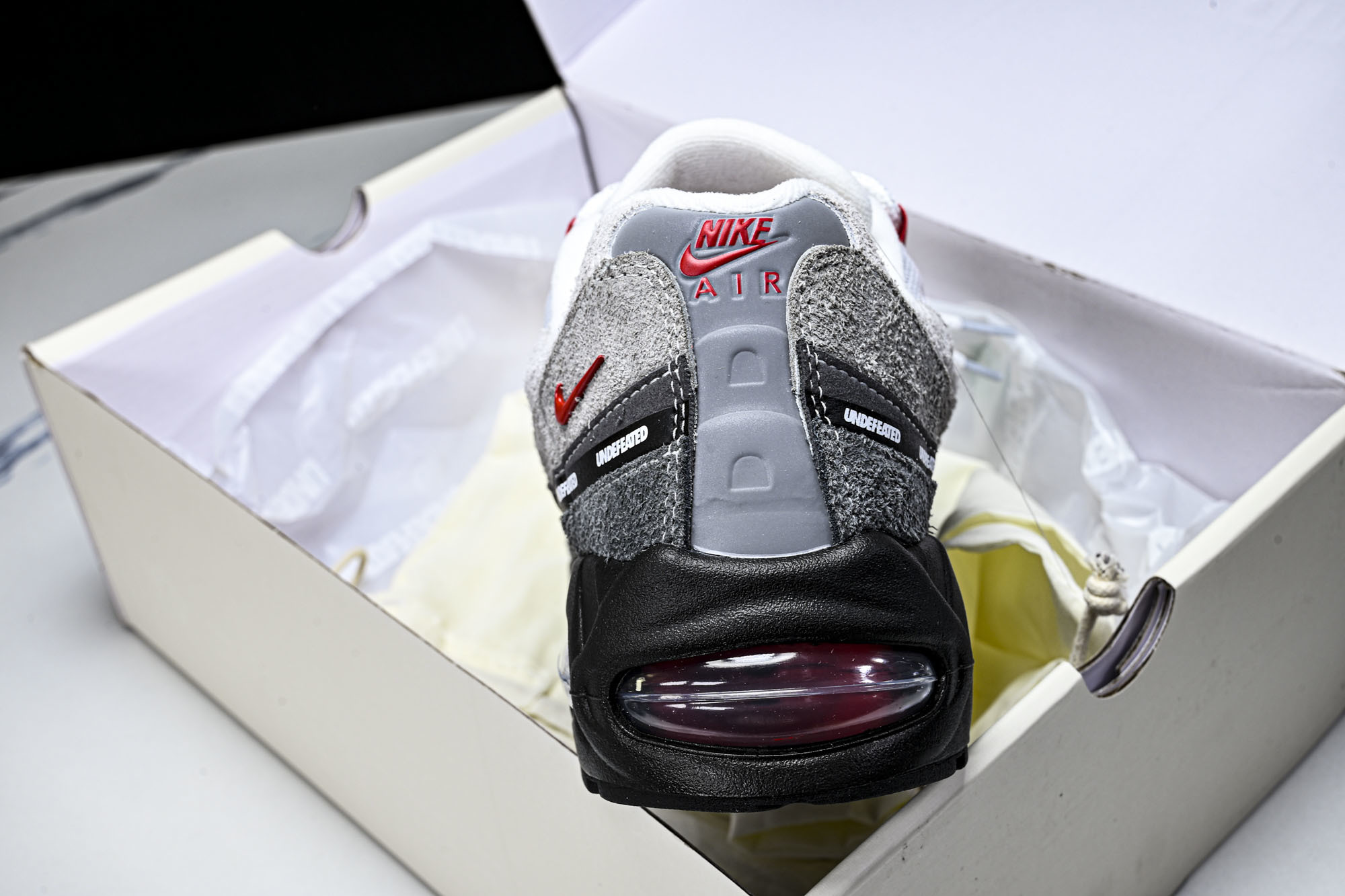 纯原外贸Nike Air Max 95 复古减震气垫跑鞋B4523-003 #YZ001-1 ✦原版1:1 制作 全套私 纯原外贸Nike Air Max 95 复古减震气垫跑鞋B4523-003 #YZ001-1 ✦原版1:1 制作 全套私