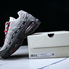 纯原外贸Nike Air Max 95 复古减震气垫跑鞋B4523-003 #YZ001-1 ✦原版1:1 制作 全套私 纯原外贸Nike Air Max 95 复古减震气垫跑鞋B4523-003 #YZ001-1 ✦原版1:1 制作 全套私