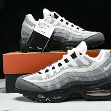 纯原外贸Nike Air Max 95 复古减震气垫跑鞋CJ0588-001 #YZ001-1 ✦原版1:1 制作 全套 纯原外贸Nike Air Max 95 复古减震气垫跑鞋CJ0588-001 #YZ001-1 ✦原版1:1 制作 全套