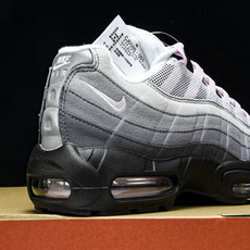 纯原外贸Nike Air Max 95 复古减震气垫跑鞋CJ0588-001 #YZ001-1 ✦原版1:1 制作 全套 纯原外贸Nike Air Max 95 复古减震气垫跑鞋CJ0588-001 #YZ001-1 ✦原版1:1 制作 全套