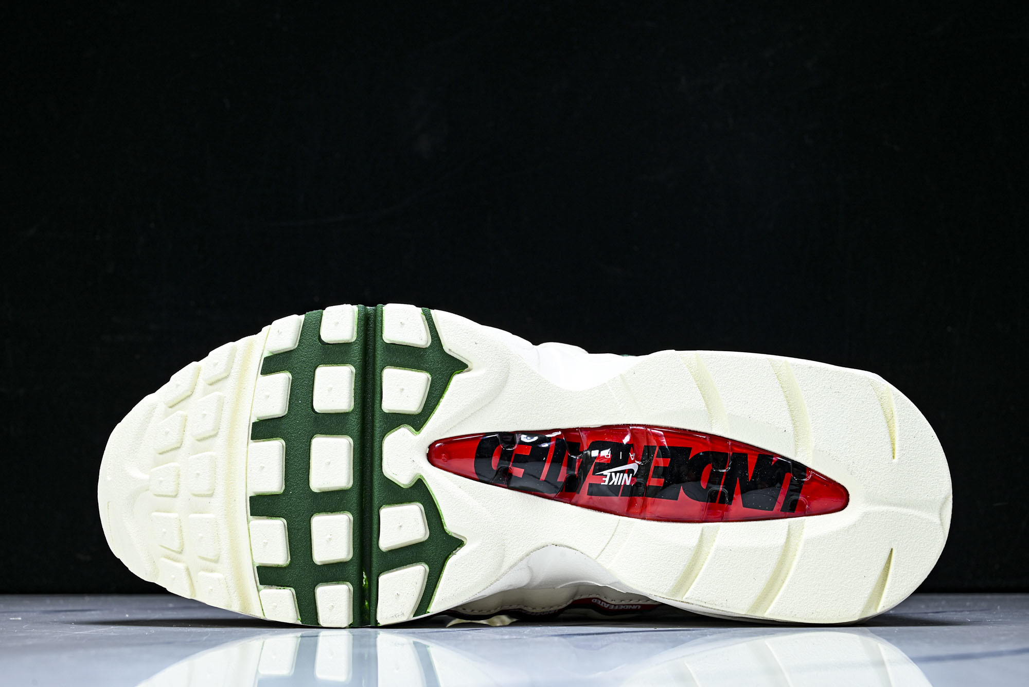 纯原外贸Undefeated x Nike Air Max 95 SP 联名款 复古减震气垫跑鞋 IB4453-100 