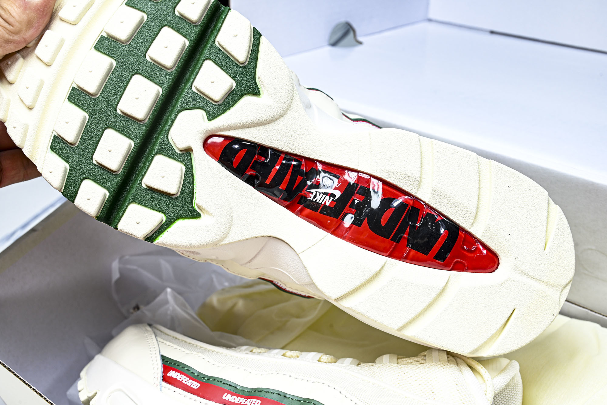 纯原外贸Undefeated x Nike Air Max 95 SP 联名款 复古减震气垫跑鞋 IB4453-100 
