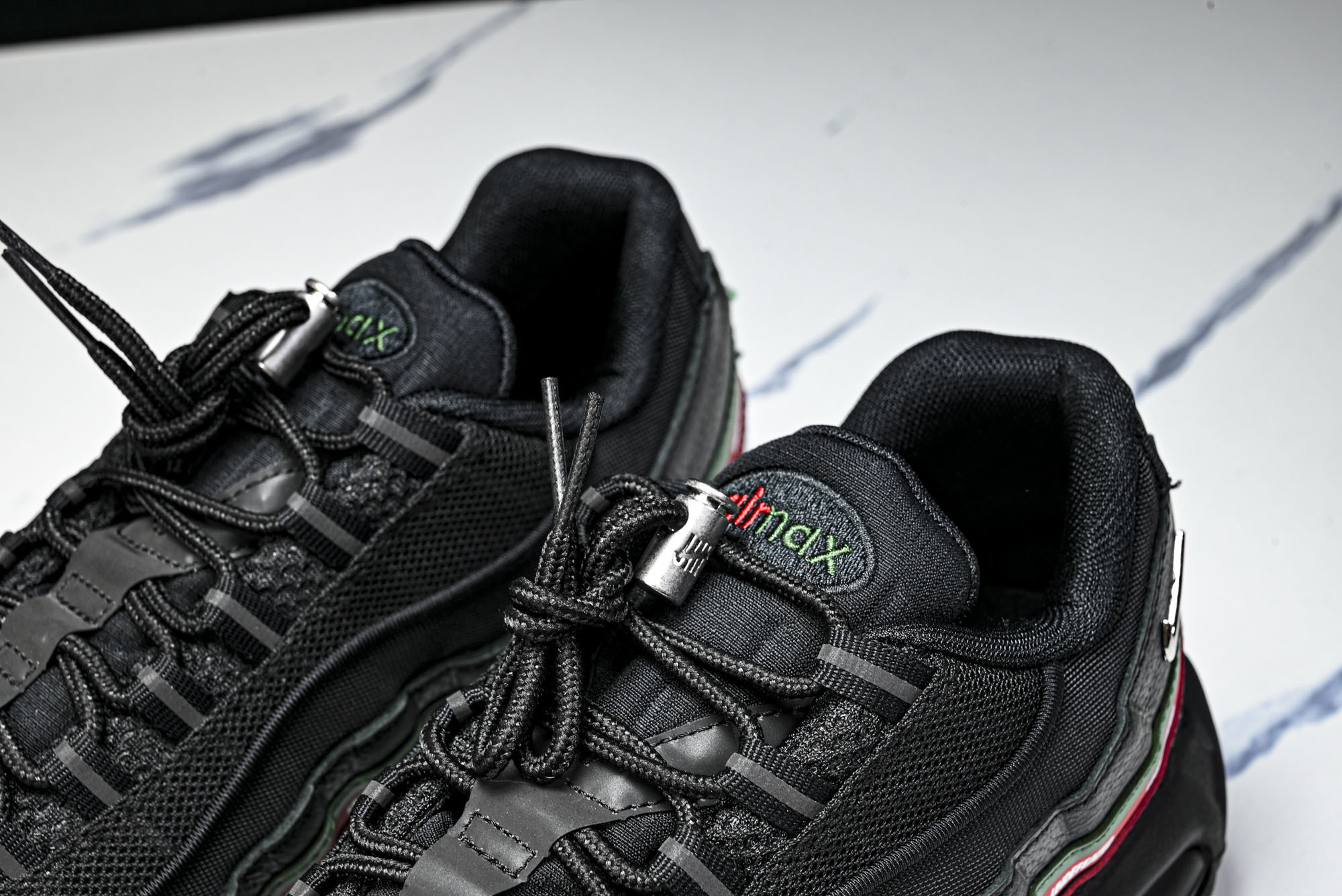 纯原外贸Undefeated x Nike Air Max 95 SP 联名款 复古减震气垫跑鞋IB4453-001 #