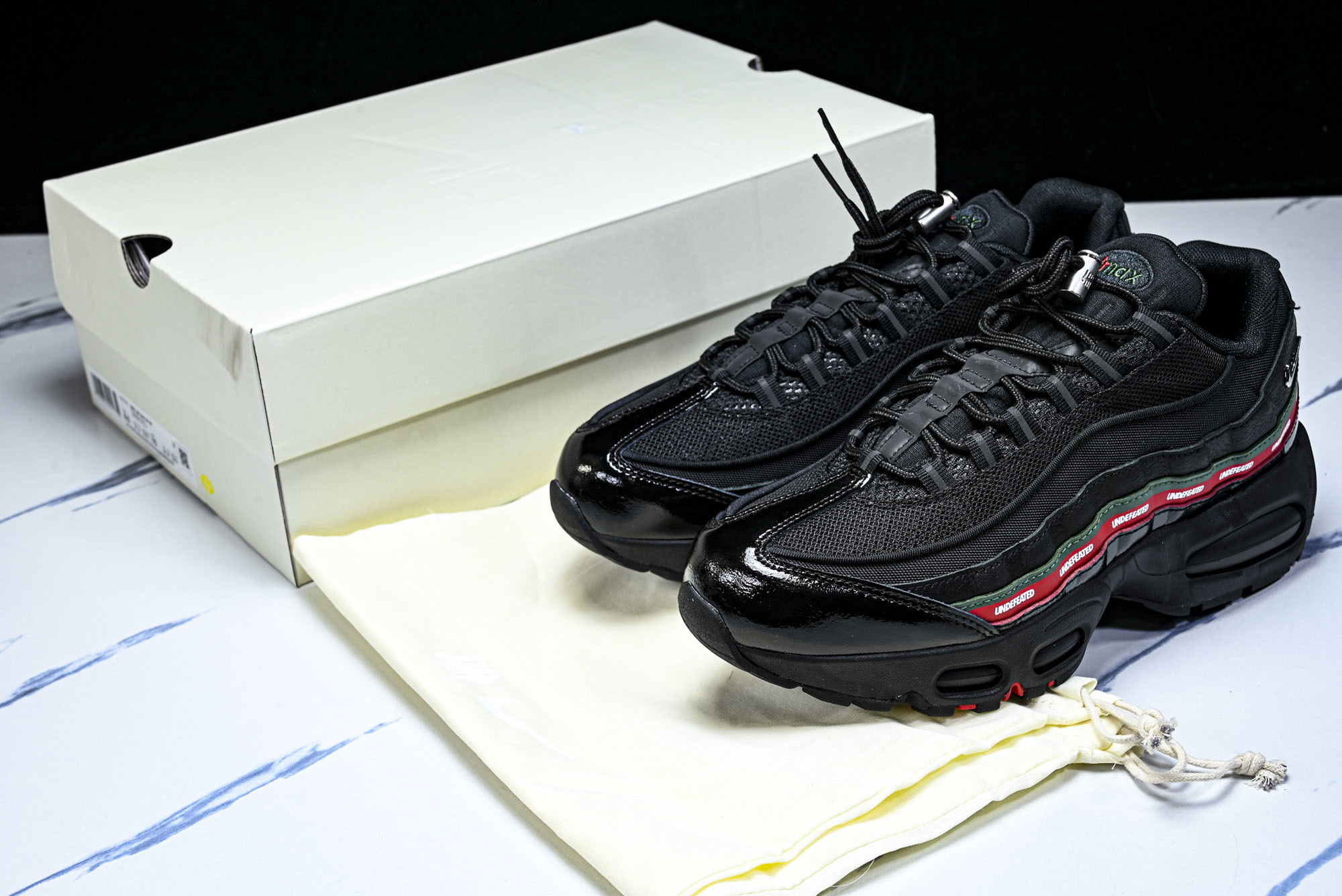 纯原外贸Undefeated x Nike Air Max 95 SP 联名款 复古减震气垫跑鞋IB4453-001 #