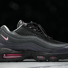 纯原 Nike Air Max 95 复古减震气垫跑鞋 FB2709-001 #YZ001-1 ✦原版1:1 制作 全套 纯原 Nike Air Max 95 复古减震气垫跑鞋 FB2709-001 #YZ001-1 ✦原版1:1 制作 全套