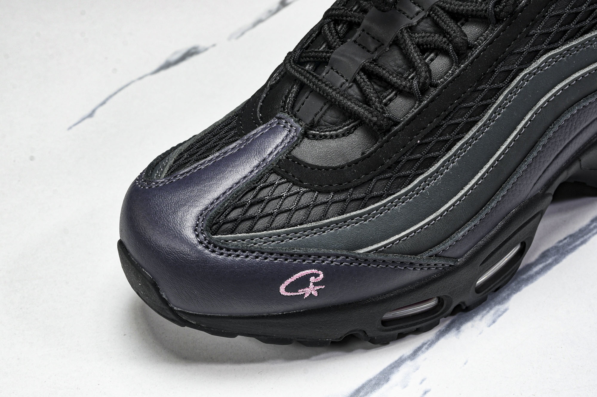 纯原 Nike Air Max 95 复古减震气垫跑鞋 FB2709-001 #YZ001-1 ✦原版1:1 制作 全套 纯原 Nike Air Max 95 复古减震气垫跑鞋 FB2709-001 #YZ001-1 ✦原版1:1 制作 全套