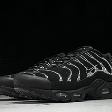 纯原外贸Swarovski x Nike Air Max Plus 施华洛世奇联名女款休闲运动鞋 FZ4237 001 纯原外贸Swarovski x Nike Air Max Plus 施华洛世奇联名女款休闲运动鞋 FZ4237 001