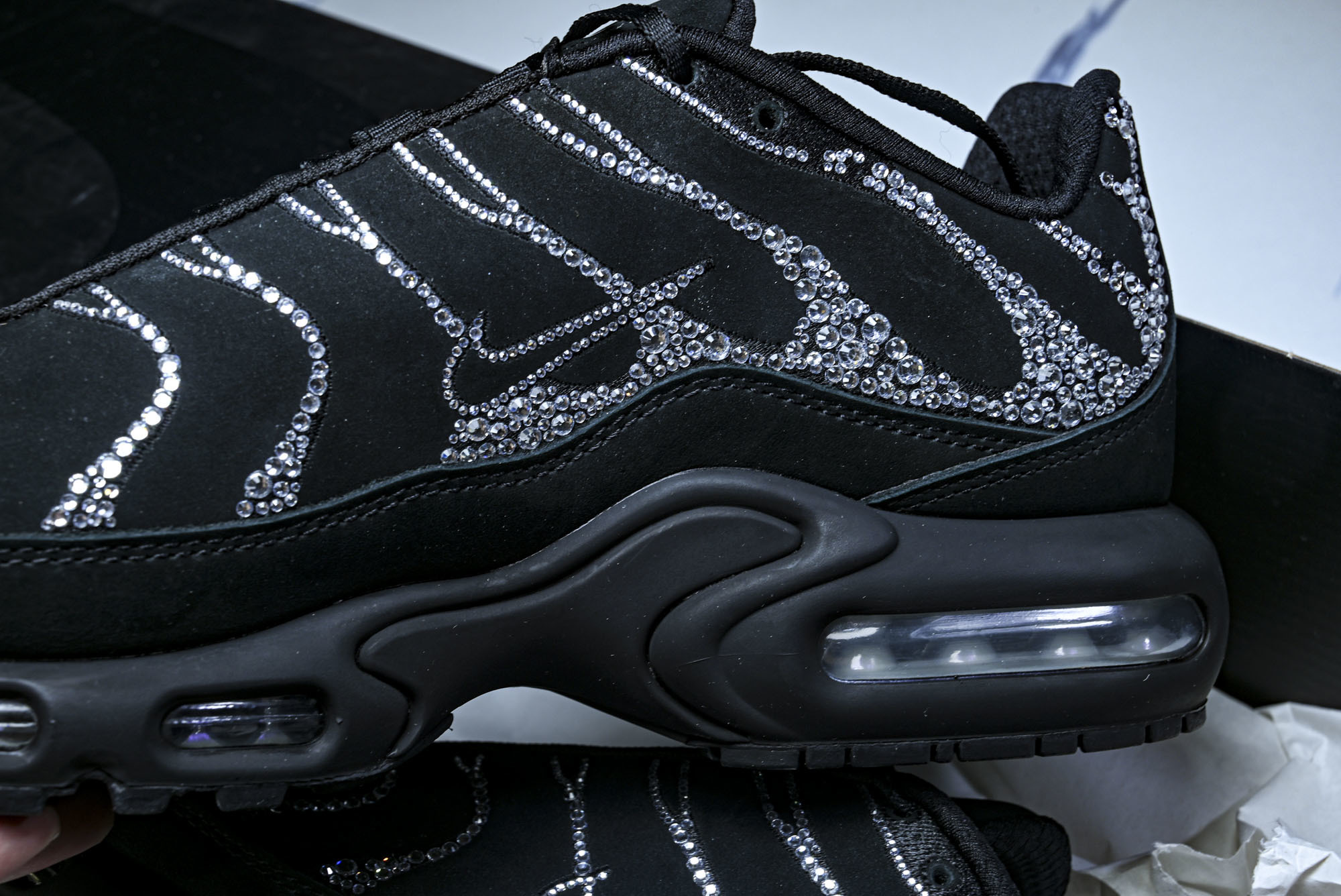 纯原外贸Swarovski x Nike Air Max Plus 施华洛世奇联名女款休闲运动鞋 FZ4237 001 纯原外贸Swarovski x Nike Air Max Plus 施华洛世奇联名女款休闲运动鞋 FZ4237 001
