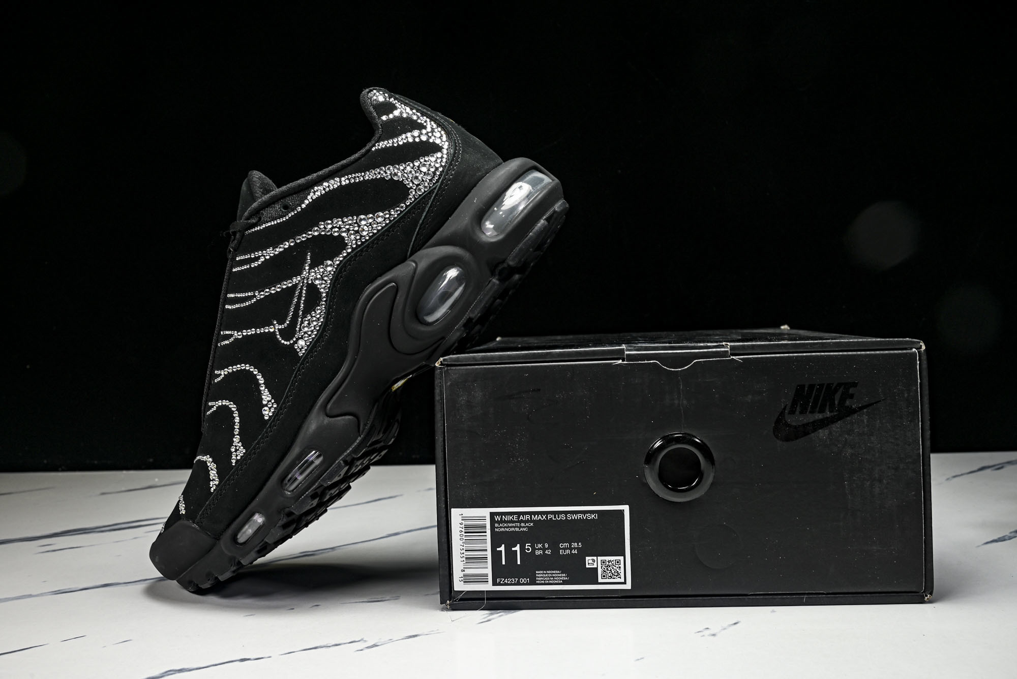 纯原外贸Swarovski x Nike Air Max Plus 施华洛世奇联名女款休闲运动鞋 FZ4237 001 纯原外贸Swarovski x Nike Air Max Plus 施华洛世奇联名女款休闲运动鞋 FZ4237 001