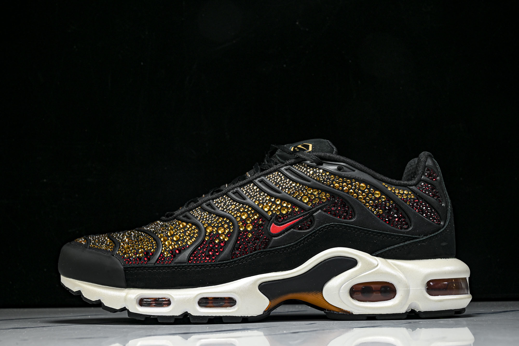 纯原外贸Swarovski x Nike Air Max Plus 施华洛世奇联名女款休闲运动鞋FZ9042 001 # 纯原外贸Swarovski x Nike Air Max Plus 施华洛世奇联名女款休闲运动鞋FZ9042 001 #
