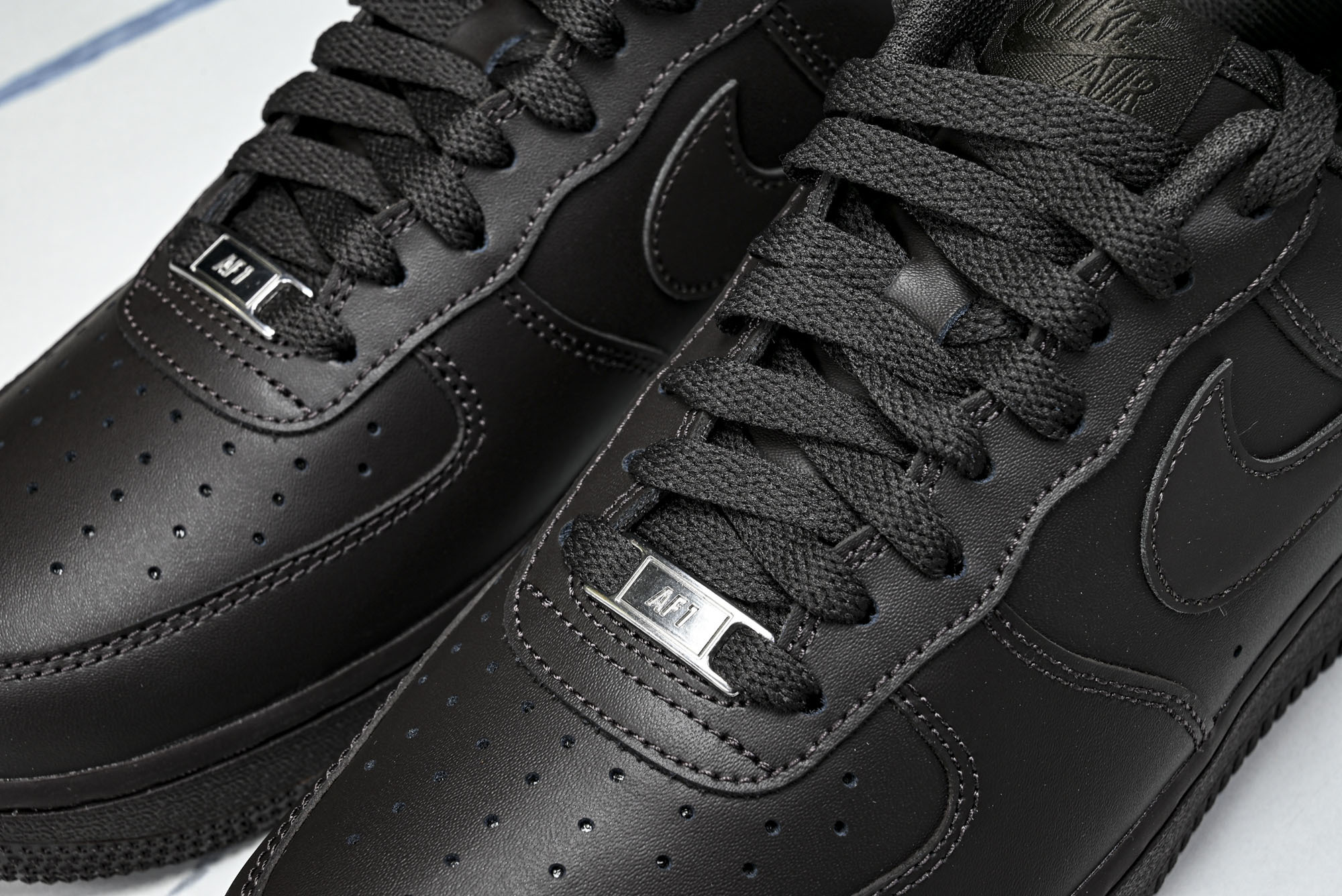 纯原外贸 Nike Air Force 1'07 Low 全头层 空军一号低帮休闲板鞋 IH1698-200 #YZ00 纯原外贸 Nike Air Force 1'07 Low 全头层 空军一号低帮休闲板鞋 IH1698-200 #YZ00