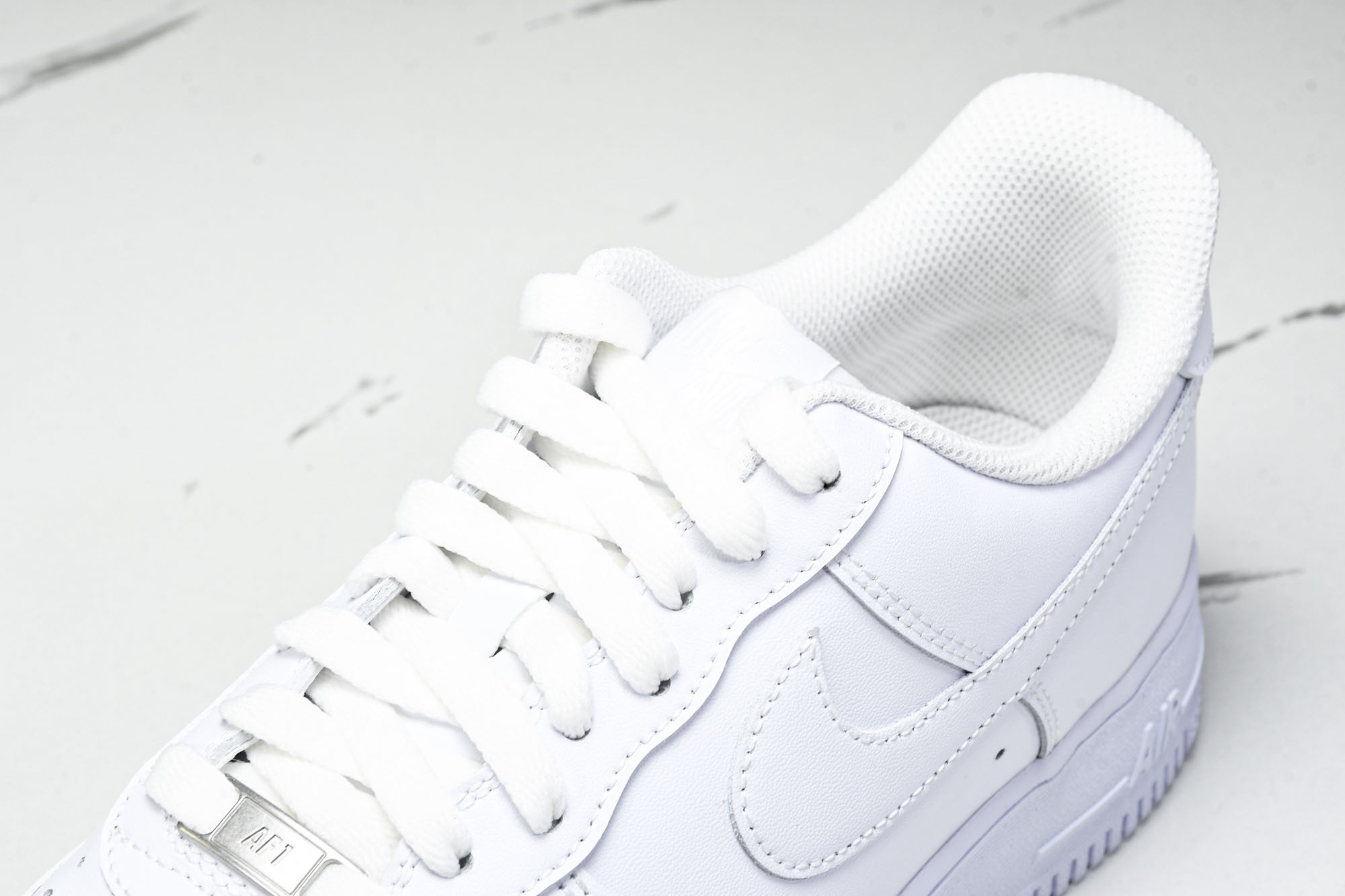 纯原外贸 Nk Air Force 1'07 Low 空军一号 经典纯白 全白低帮休闲板鞋 CW2288-111 #YZ 纯原外贸 Nk Air Force 1'07 Low 空军一号 经典纯白 全白低帮休闲板鞋 CW2288-111 #YZ