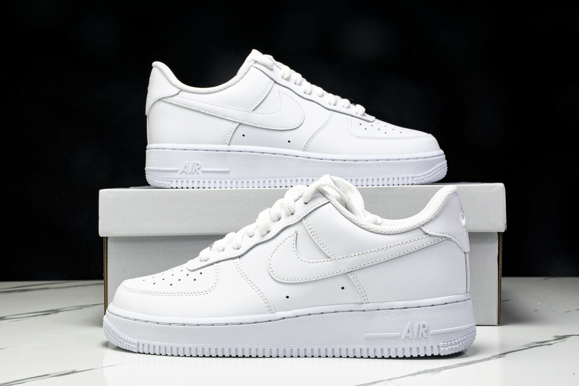 纯原外贸 Nk Air Force 1'07 Low 空军一号 经典纯白 全白低帮休闲板鞋 CW2288-111 #YZ 纯原外贸 Nk Air Force 1'07 Low 空军一号 经典纯白 全白低帮休闲板鞋 CW2288-111 #YZ
