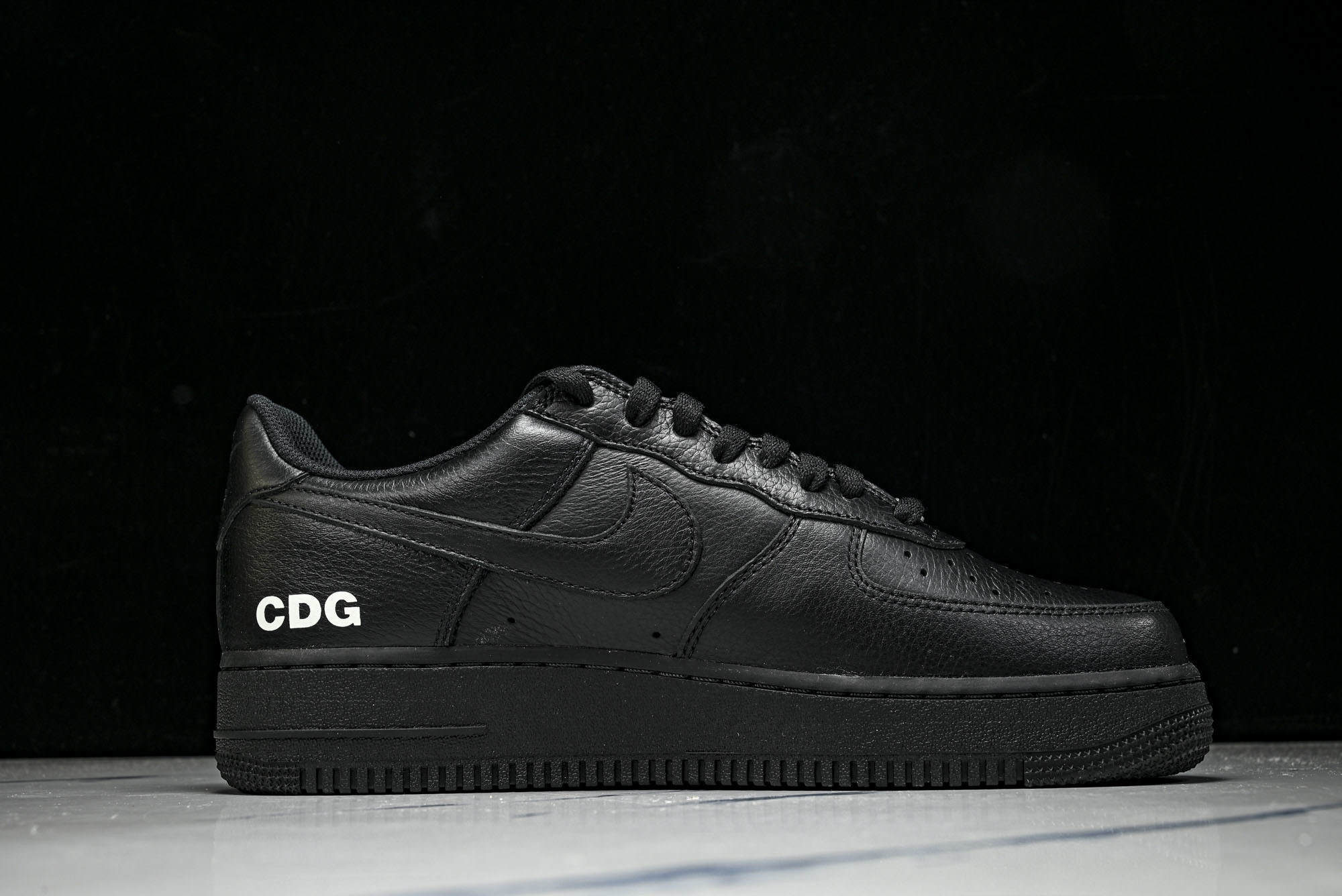 纯原外贸 CDG x Nike Air Force 1'07 Low 联名款 全头层 空军一号低帮休闲板鞋 IB9949 纯原外贸 CDG x Nike Air Force 1'07 Low 联名款 全头层 空军一号低帮休闲板鞋 IB9949