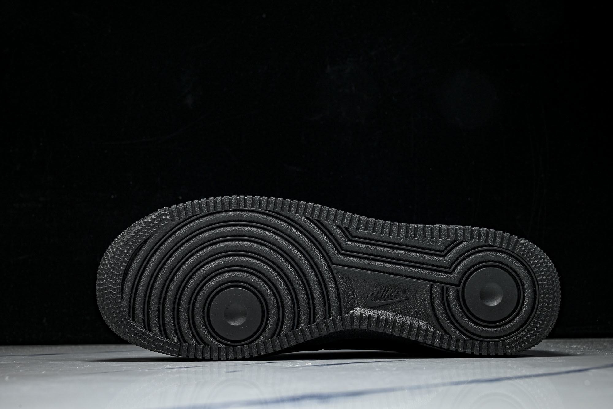 纯原外贸 CDG x Nike Air Force 1'07 Low 联名款 全头层 空军一号低帮休闲板鞋 IB9949 纯原外贸 CDG x Nike Air Force 1'07 Low 联名款 全头层 空军一号低帮休闲板鞋 IB9949