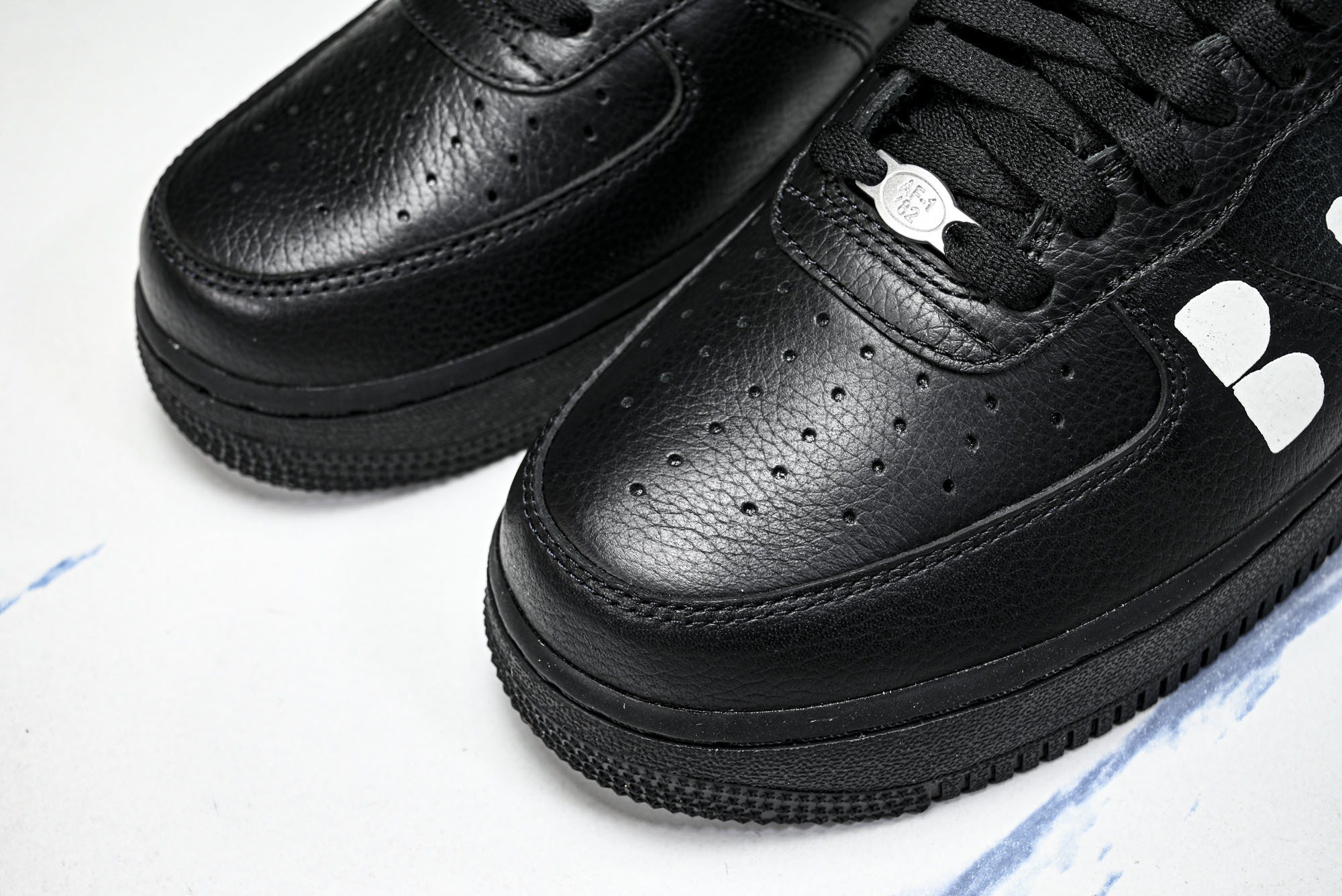 纯原外贸 CDG x Nike Air Force 1'07 Low 联名款 全头层 空军一号低帮休闲板鞋 IB9949 纯原外贸 CDG x Nike Air Force 1'07 Low 联名款 全头层 空军一号低帮休闲板鞋 IB9949