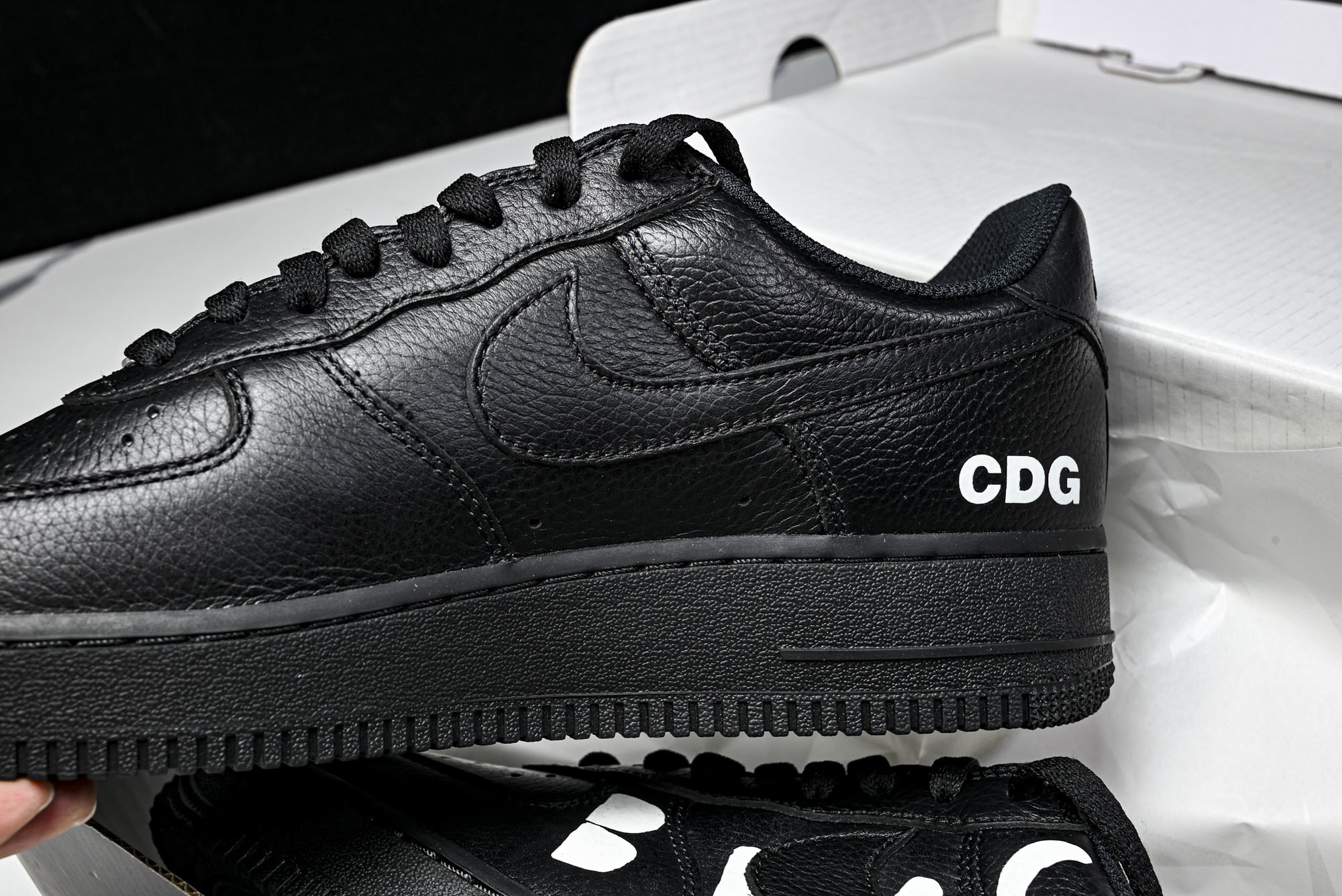 纯原外贸 CDG x Nike Air Force 1'07 Low 联名款 全头层 空军一号低帮休闲板鞋 IB9949 纯原外贸 CDG x Nike Air Force 1'07 Low 联名款 全头层 空军一号低帮休闲板鞋 IB9949