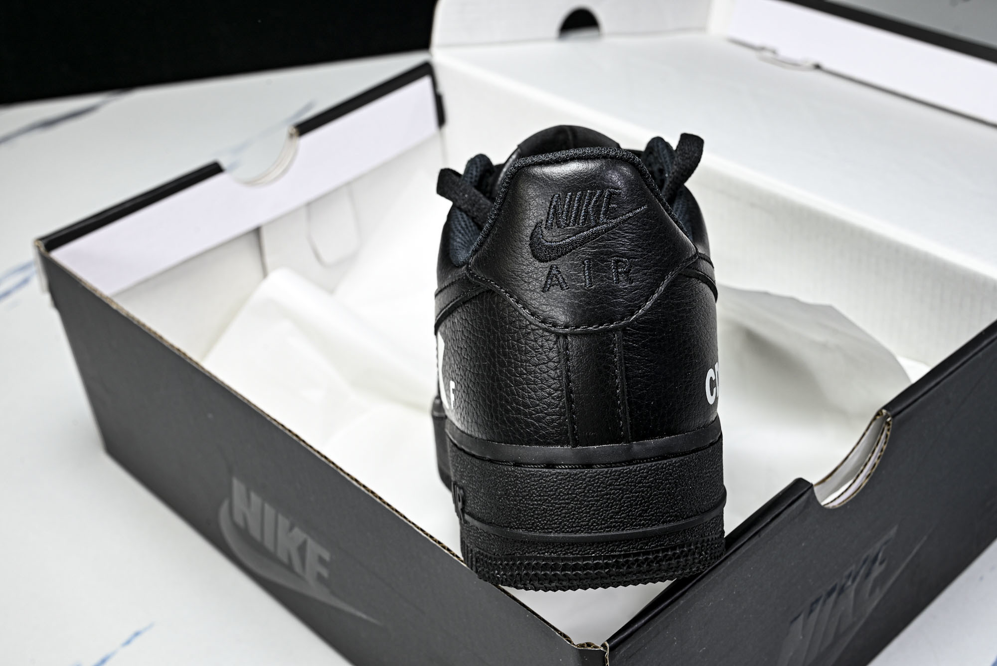 纯原外贸 CDG x Nike Air Force 1'07 Low 联名款 全头层 空军一号低帮休闲板鞋 IB9949 纯原外贸 CDG x Nike Air Force 1'07 Low 联名款 全头层 空军一号低帮休闲板鞋 IB9949
