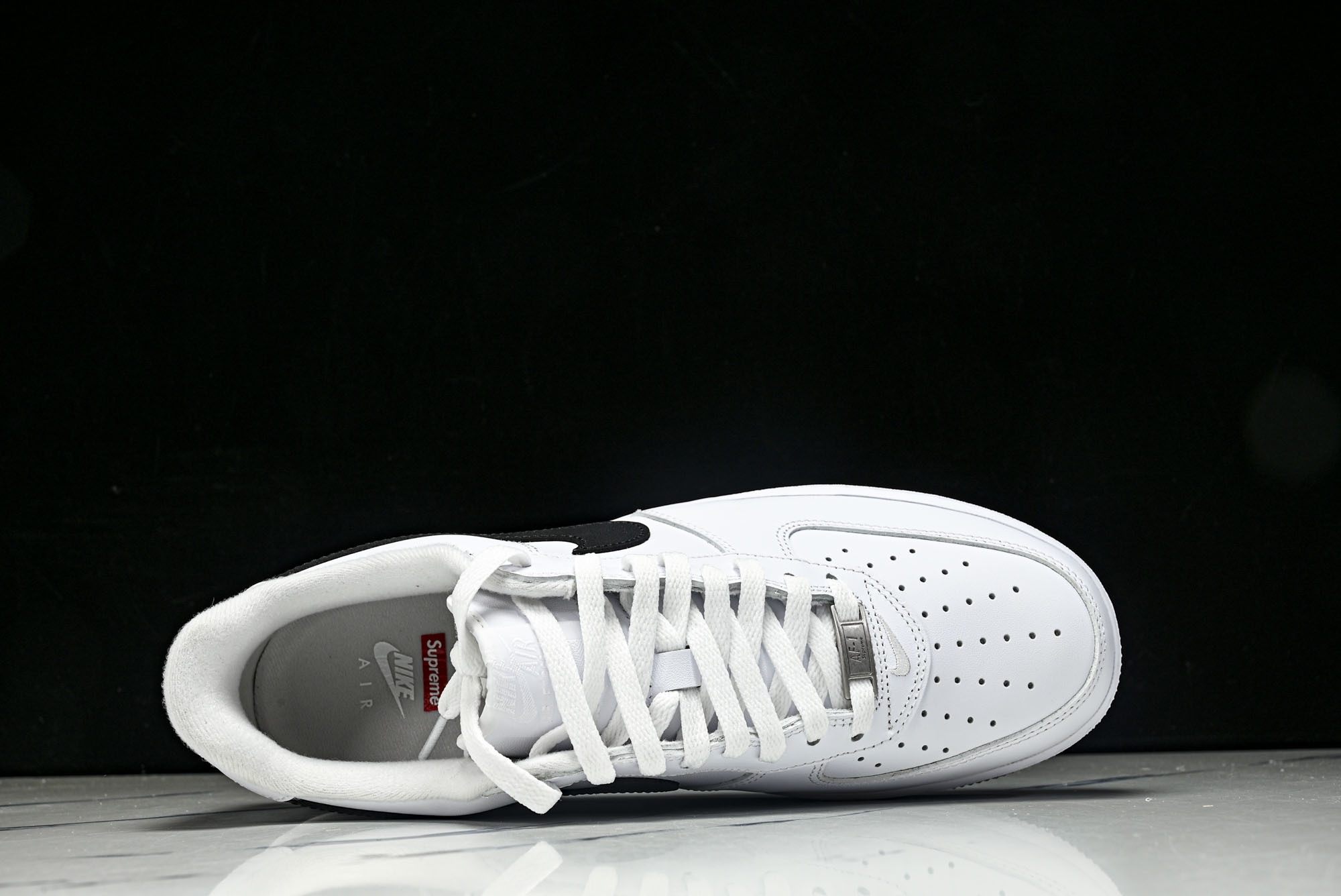 纯原外贸 Supreme x Nike Air Force 1'07 Low 联名款 空军一号低帮休闲板鞋 CU9225 纯原外贸 Supreme x Nike Air Force 1'07 Low 联名款 空军一号低帮休闲板鞋 CU9225