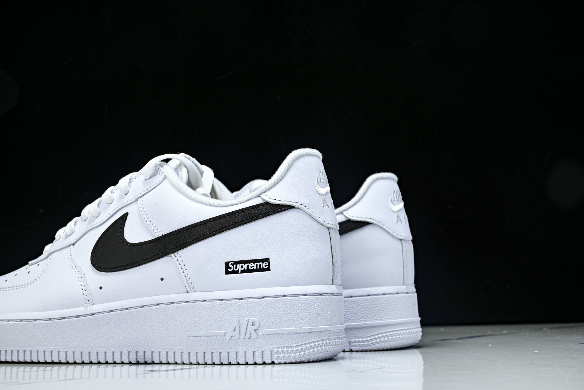 纯原外贸 Supreme x Nike Air Force 1'07 Low 联名款 空军一号低帮休闲板鞋 CU9225 纯原外贸 Supreme x Nike Air Force 1'07 Low 联名款 空军一号低帮休闲板鞋 CU9225