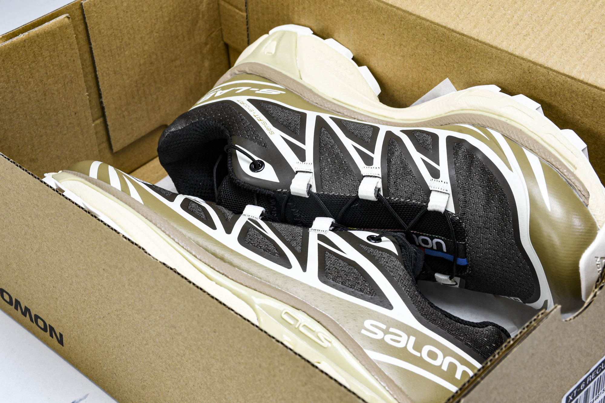 纯原外贸 Salomon XT-6 _Recut_ 所罗门高科端技户外休闲跑鞋 -25 #YZ001-1 原版1:1 制 纯原外贸 Salomon XT-6 _Recut_ 所罗门高科端技户外休闲跑鞋 -25 #YZ001-1 原版1:1 制