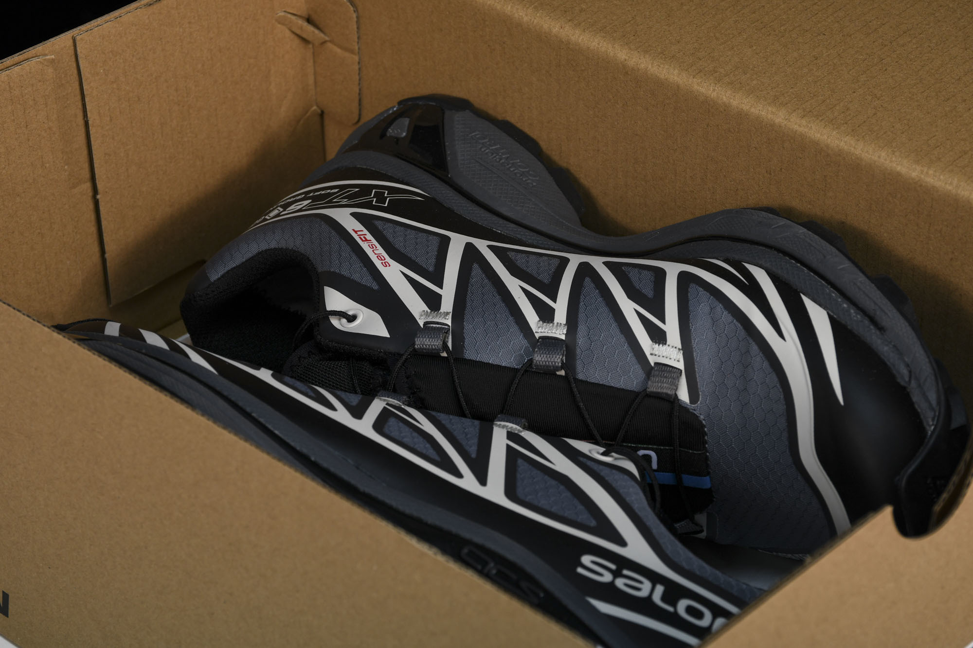纯原外贸 SALOMON XT-6 GORE-TEX 黑灰银 #YZ001-1 36 36.5 37 38 38.5 纯原外贸 SALOMON XT-6 GORE-TEX 黑灰银 #YZ001-1 36 36.5 37 38 38.5