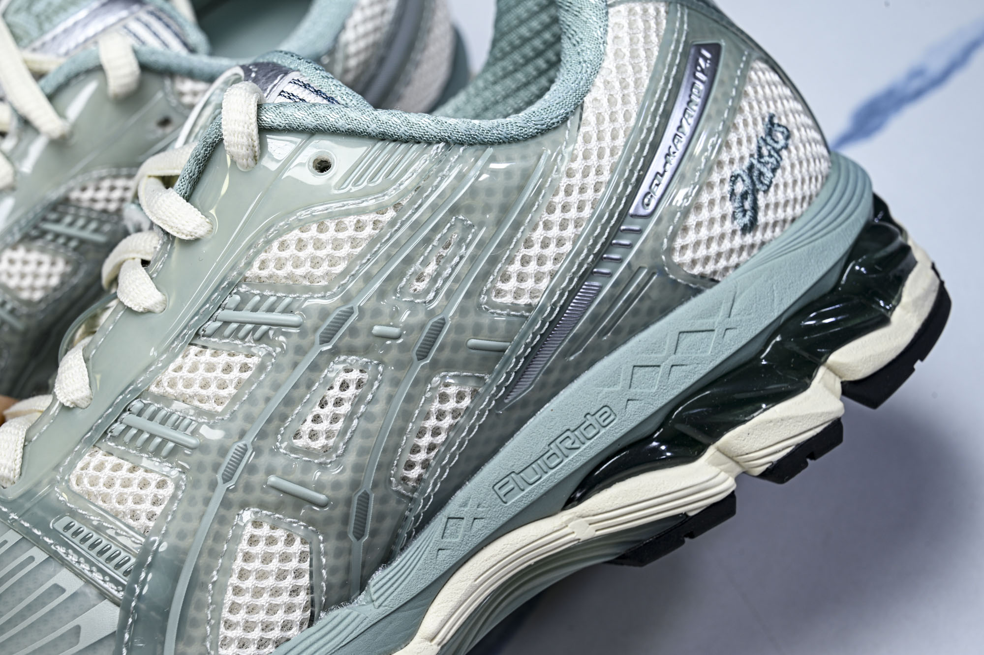 外贸平台 ASICS Gel-Kayano 12.1 Kith Cream Sage 浅绿白 1203A675-100 外贸平台 ASICS Gel-Kayano 12.1 Kith Cream Sage 浅绿白 1203A675-100