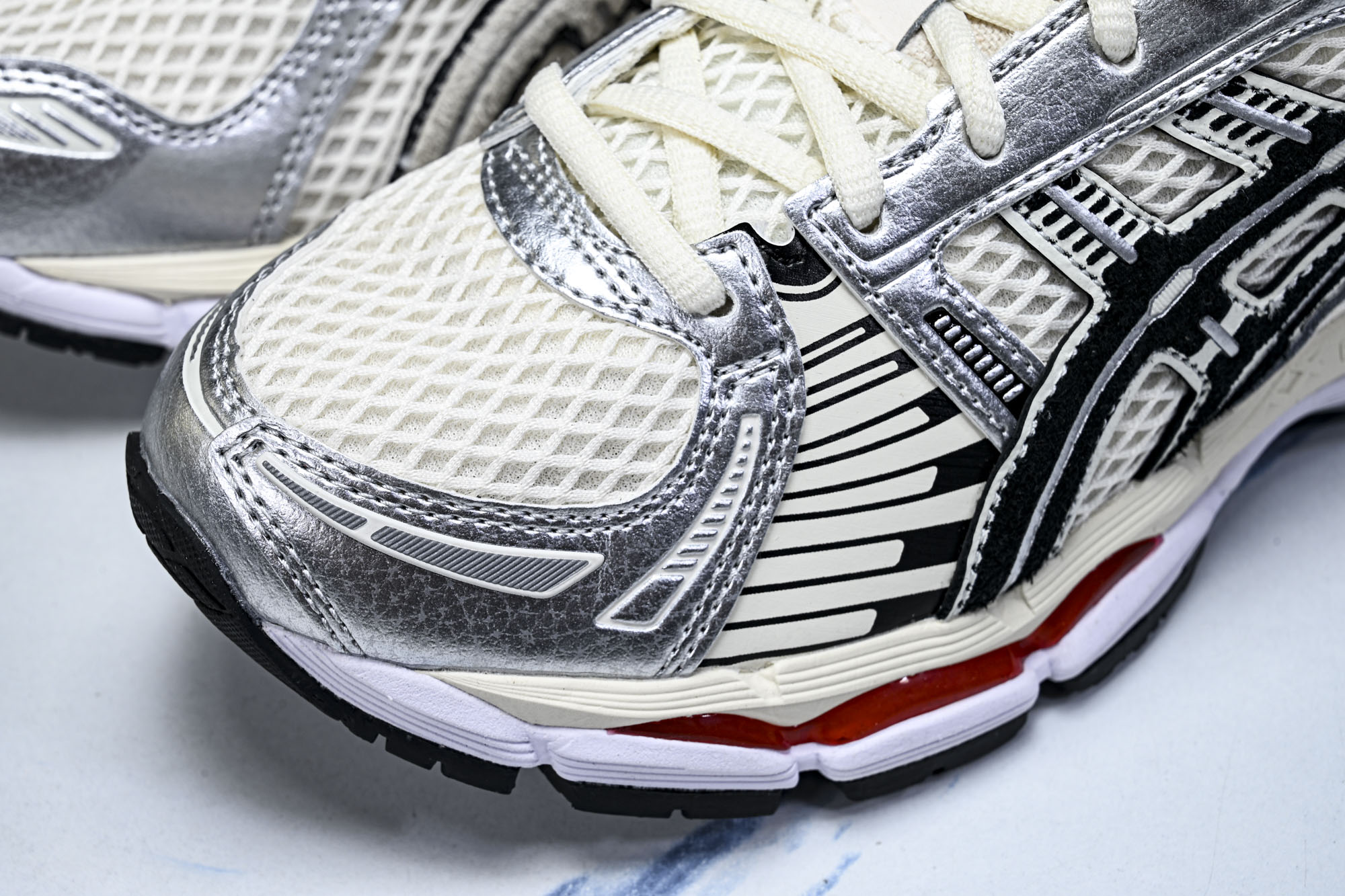 外贸平台 ASICS Gel-Kayano 12.1 Lapstone & Hammer The Spark 白黑红 1 外贸平台 ASICS Gel-Kayano 12.1 Lapstone & Hammer The Spark 白黑红 1