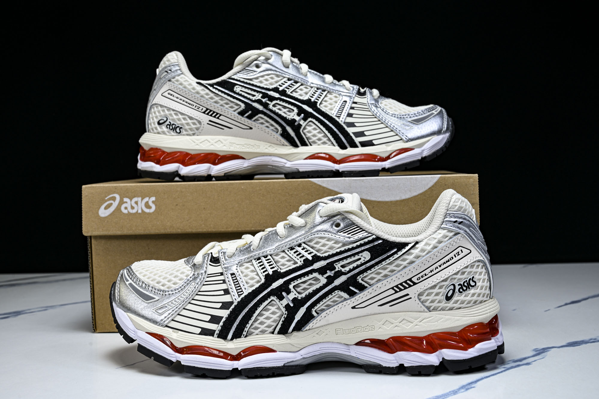 外贸平台 ASICS Gel-Kayano 12.1 Lapstone & Hammer The Spark 白黑红 1 外贸平台 ASICS Gel-Kayano 12.1 Lapstone & Hammer The Spark 白黑红 1