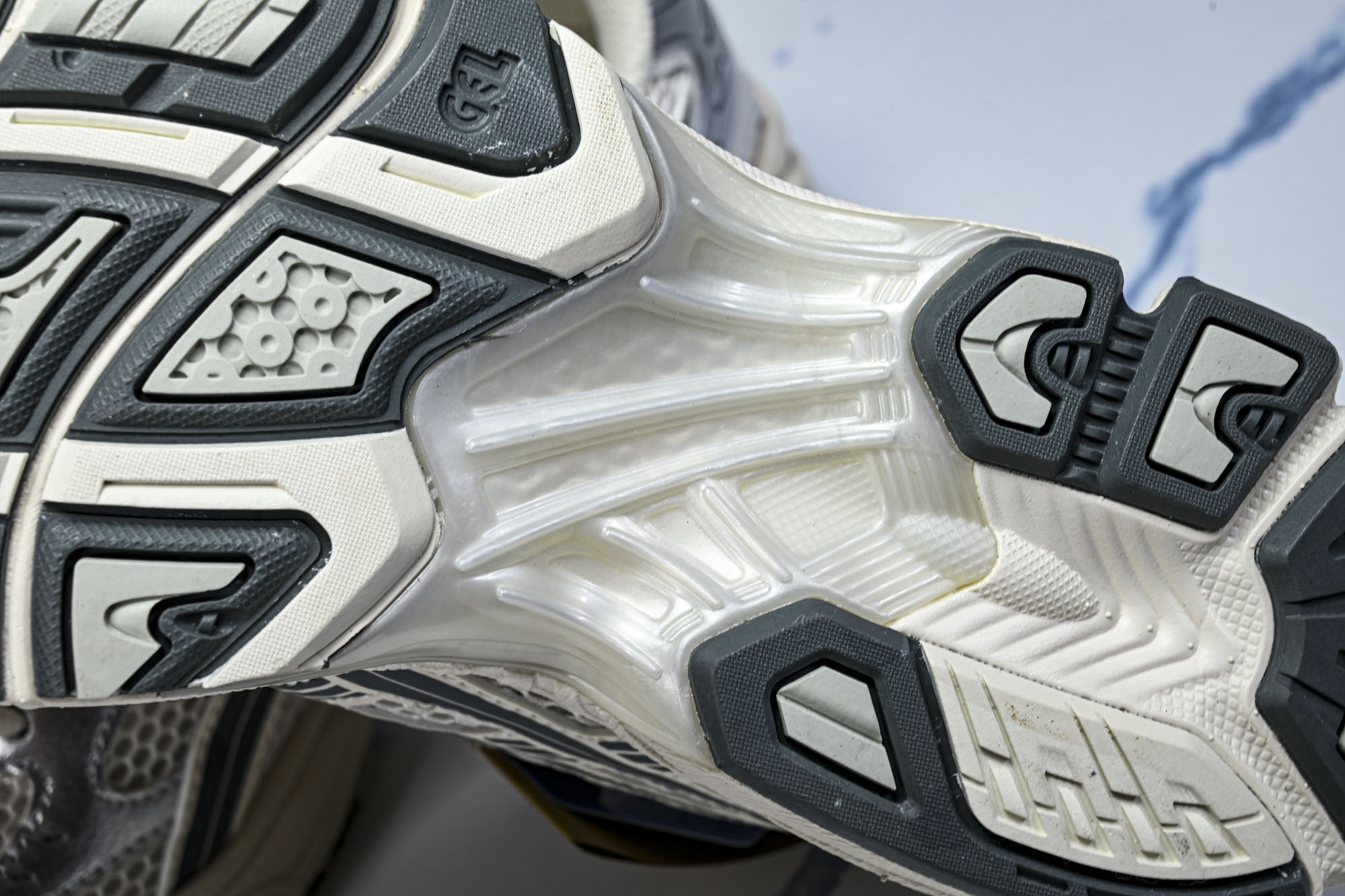 外贸平台 Asics Gel-Kayano 14 亚瑟士运动休闲透气专业跑鞋1201A019-200 #YZ002-2 