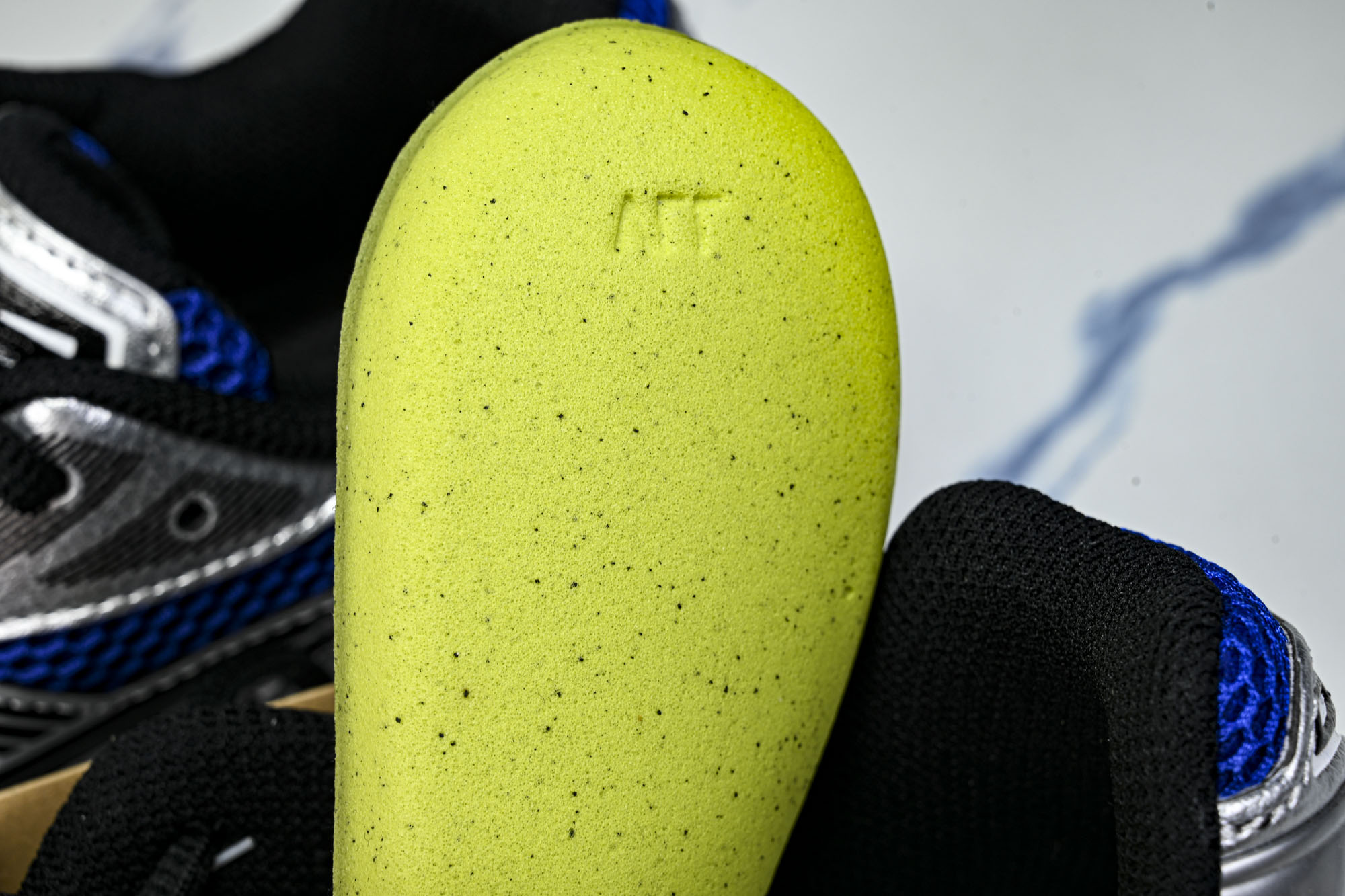 外贸平台 Asics Gel-Kayano 14 亚瑟士运动休闲透气专业跑鞋1201A019-401 #YZ002-2 外贸平台 Asics Gel-Kayano 14 亚瑟士运动休闲透气专业跑鞋1201A019-401 #YZ002-2