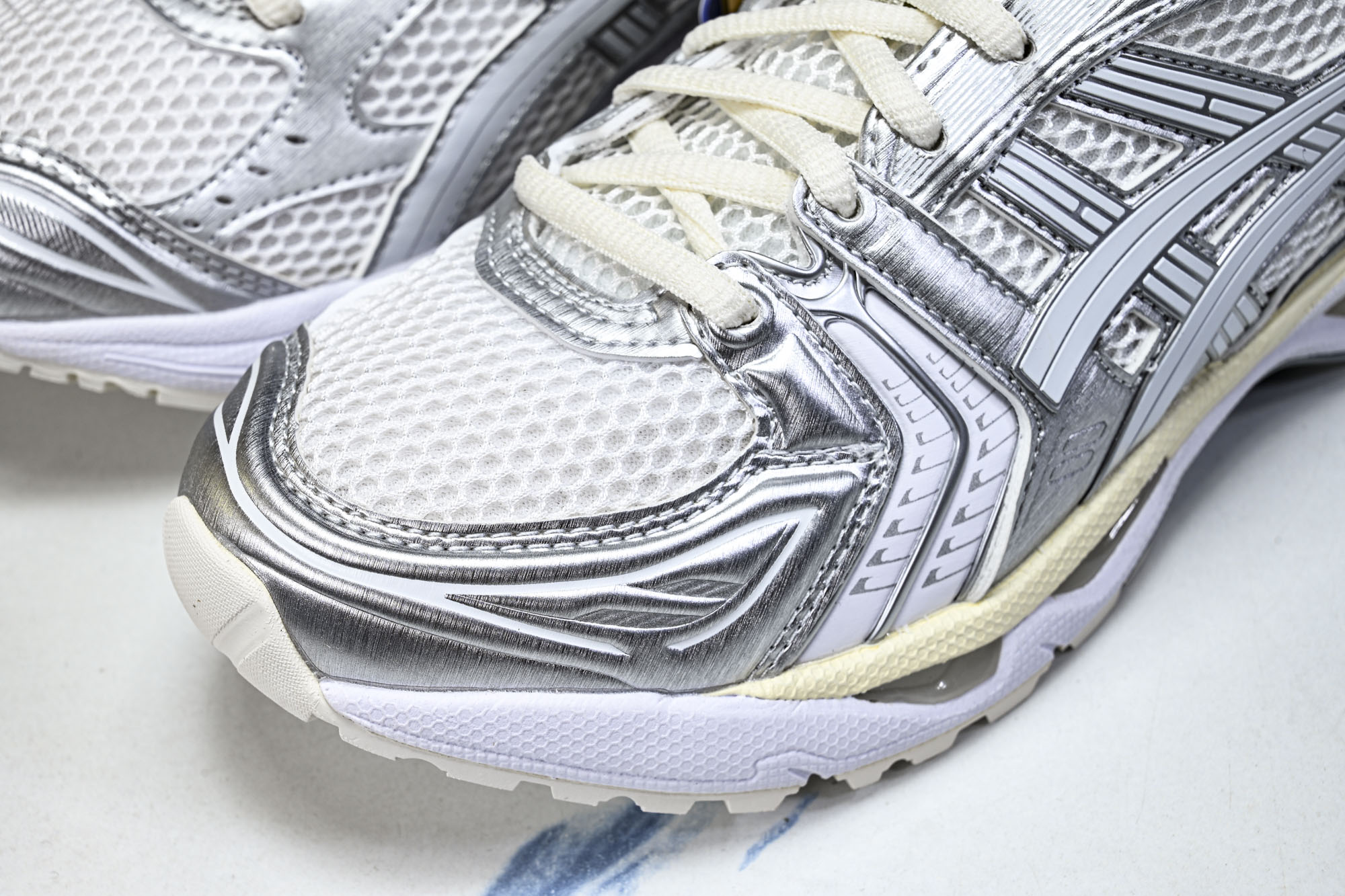 外贸平台 Asics Gel-Kayano 14 亚瑟士运动休闲透气专业跑鞋1201A457-100 #YZ002-2 外贸平台 Asics Gel-Kayano 14 亚瑟士运动休闲透气专业跑鞋1201A457-100 #YZ002-2