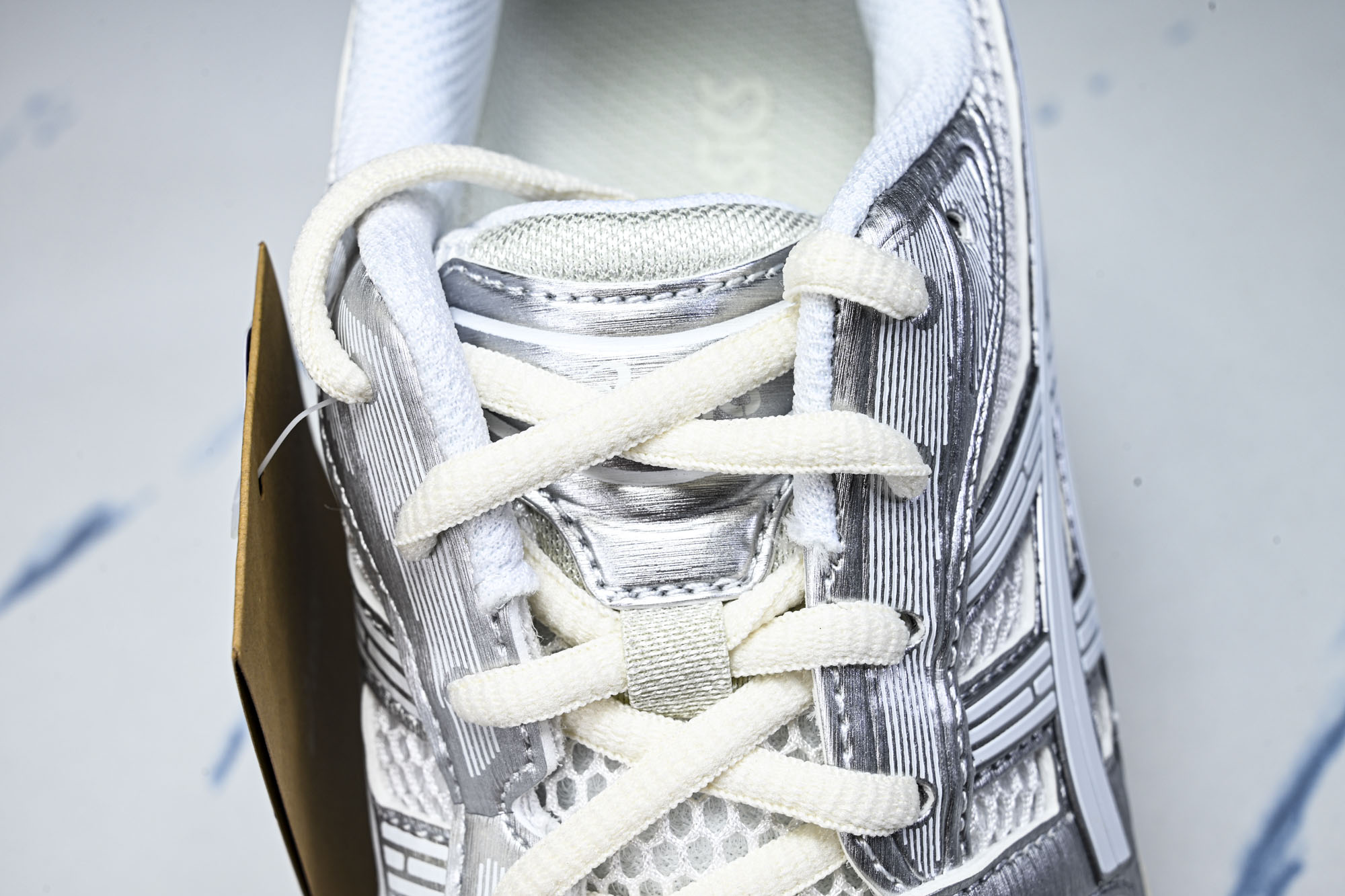 外贸平台 Asics Gel-Kayano 14 亚瑟士运动休闲透气专业跑鞋1201A457-100 #YZ002-2 外贸平台 Asics Gel-Kayano 14 亚瑟士运动休闲透气专业跑鞋1201A457-100 #YZ002-2