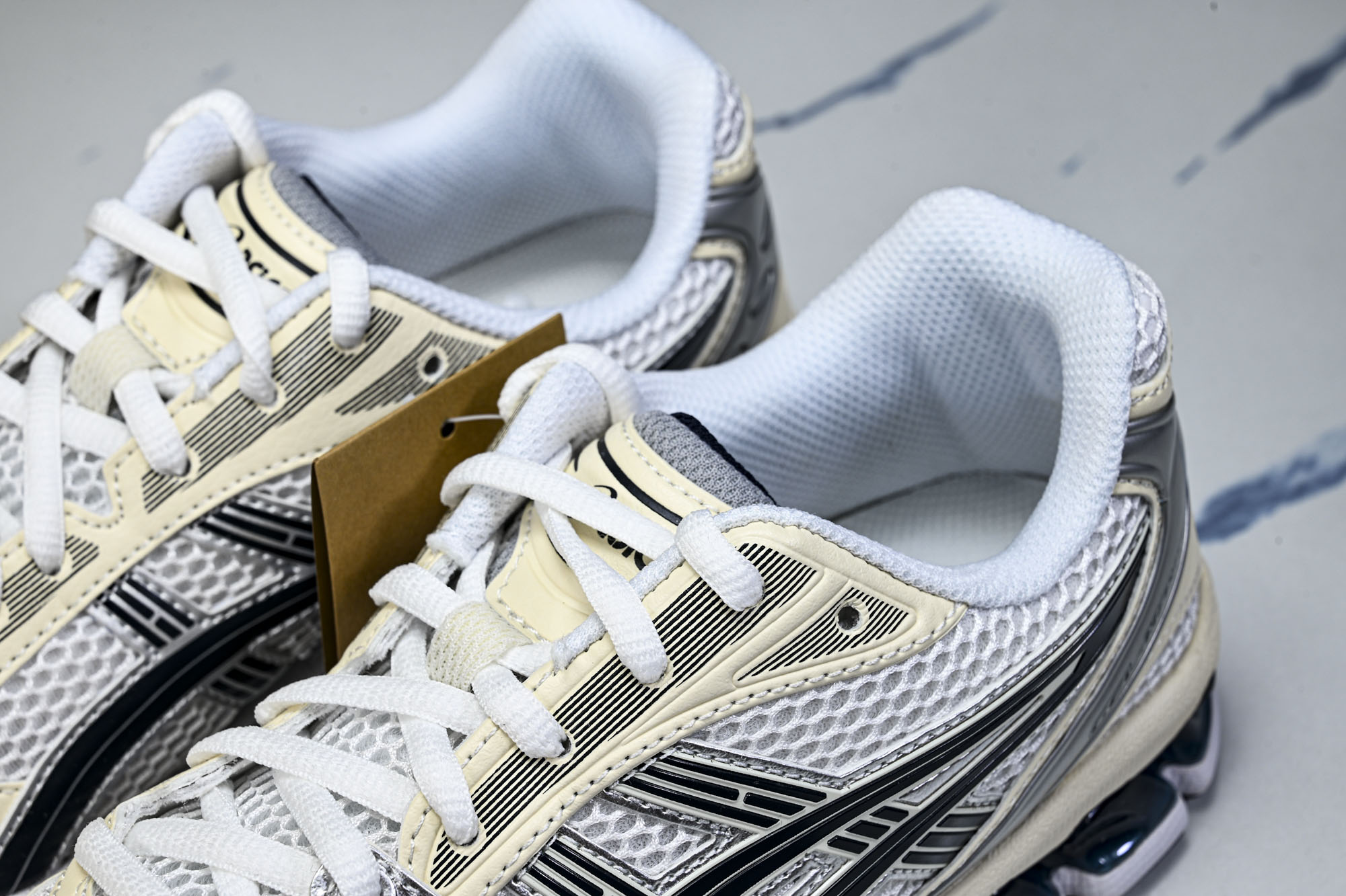 外贸平台 Asics Gel-Kayano 14 亚瑟士运动休闲透气专业跑鞋1202A056-109 #YZ002-2 外贸平台 Asics Gel-Kayano 14 亚瑟士运动休闲透气专业跑鞋1202A056-109 #YZ002-2
