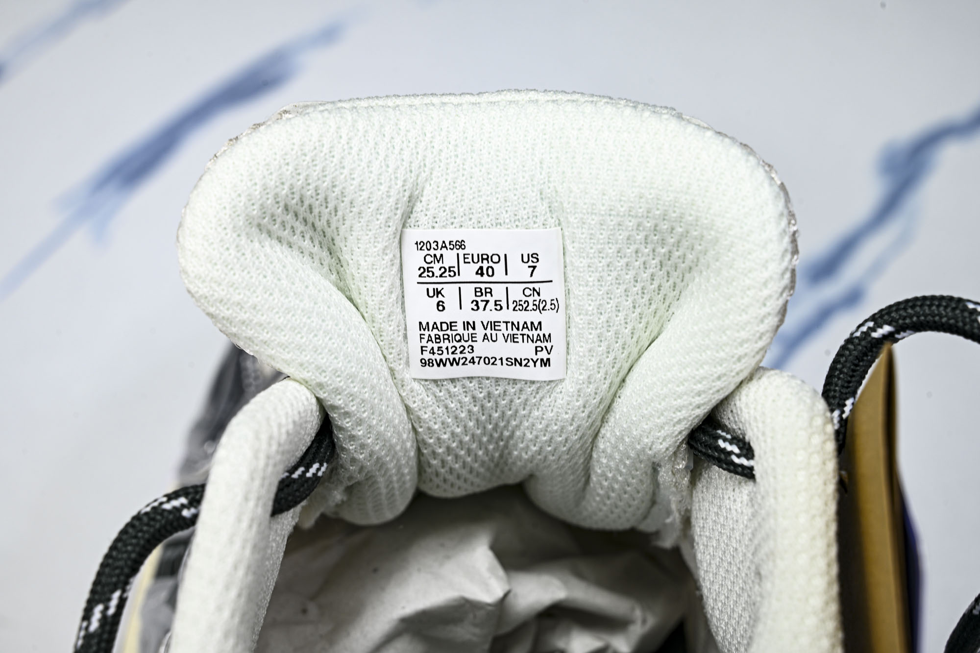 外贸平台 Asics Gel-Kayano 14 亚瑟士运动休闲透气专业跑鞋1203A566-100 #YZ002-2 外贸平台 Asics Gel-Kayano 14 亚瑟士运动休闲透气专业跑鞋1203A566-100 #YZ002-2