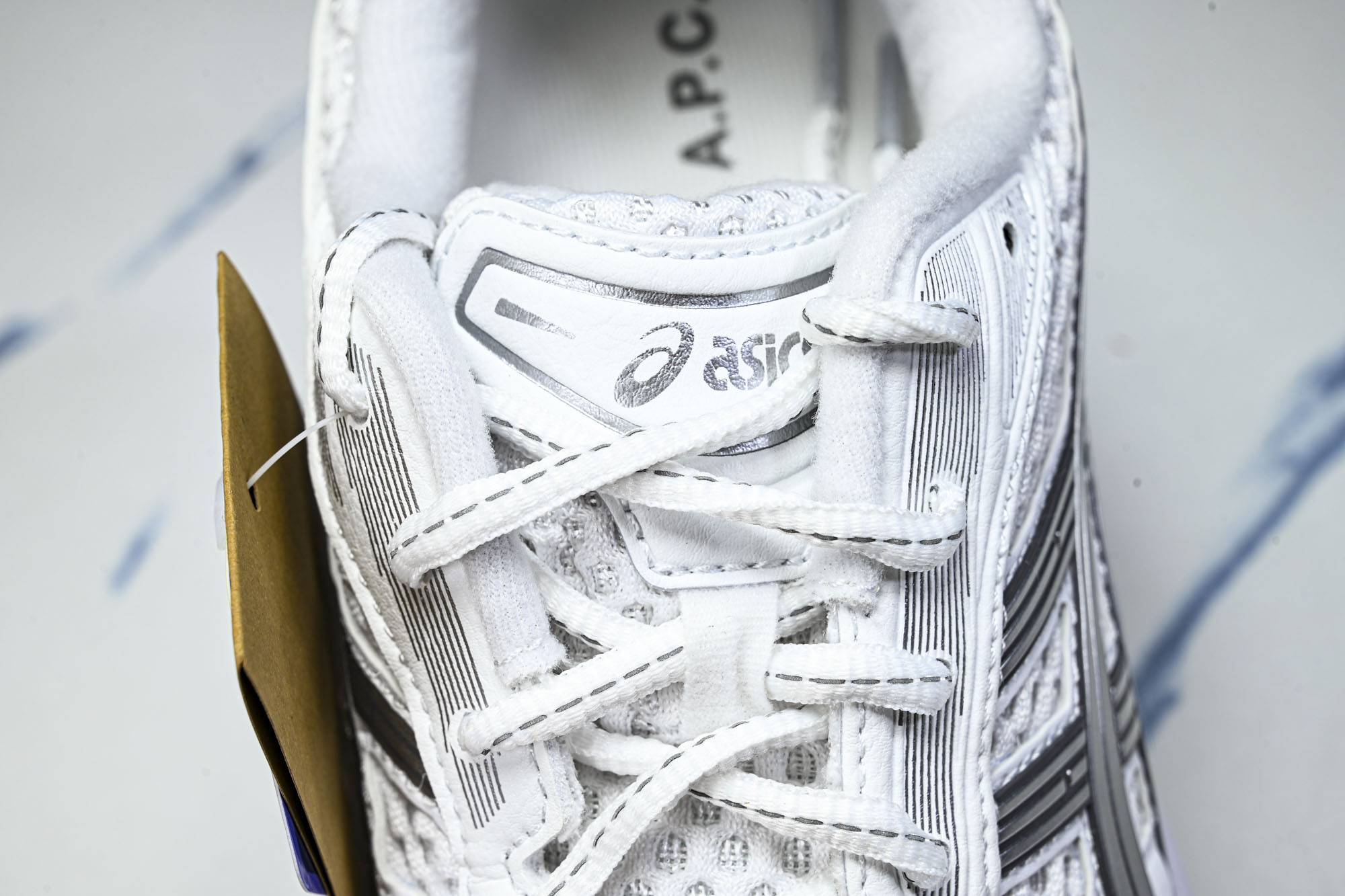 外贸平台 Asics Gel-Kayano 14 亚瑟士运动休闲透气专业跑鞋1203A727-100 #YZ002-2 外贸平台 Asics Gel-Kayano 14 亚瑟士运动休闲透气专业跑鞋1203A727-100 #YZ002-2