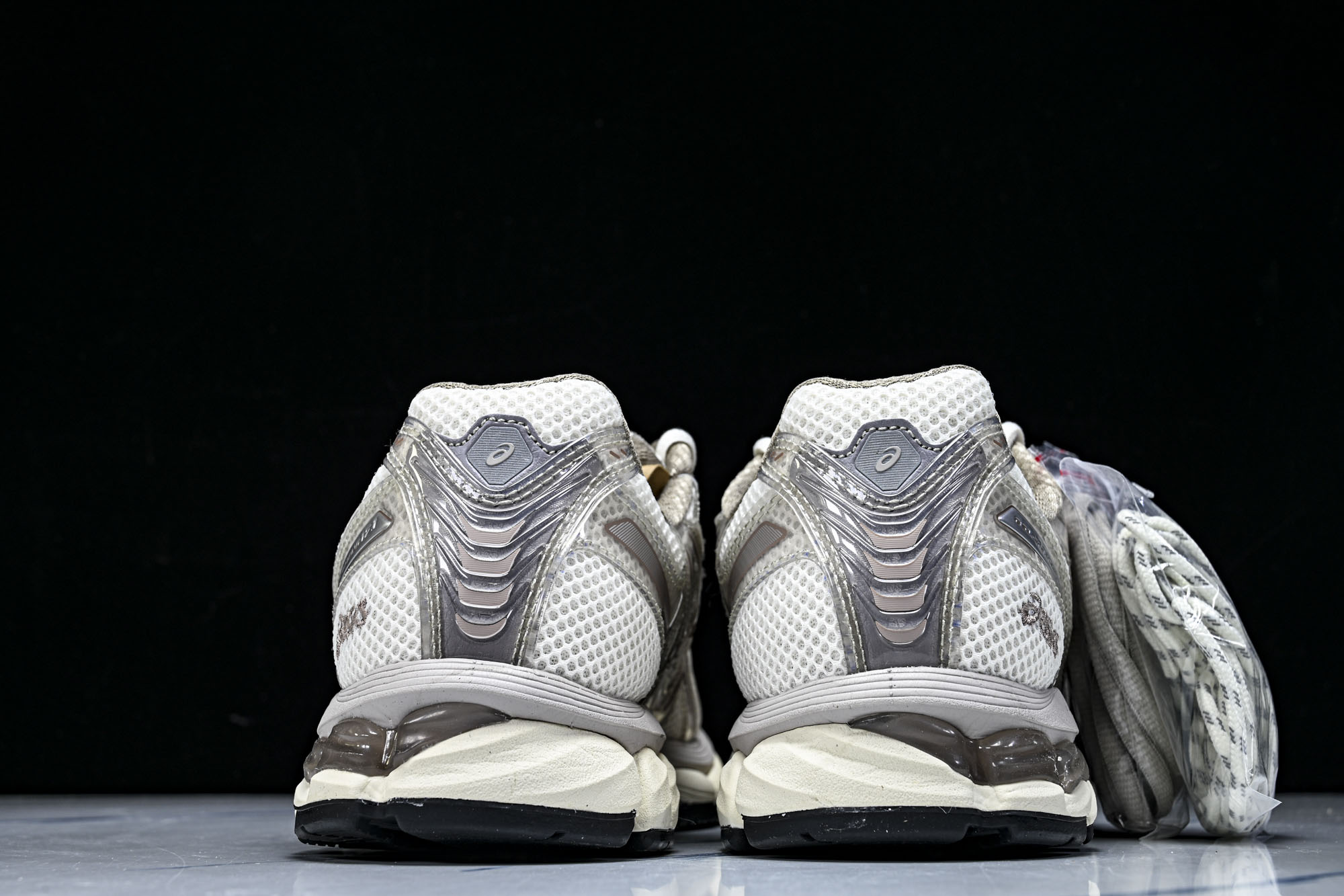 外贸平台 Asics Gel-Kayano 14 亚瑟士运动休闲透气专业跑鞋1203B144-100 #YZ002-2 外贸平台 Asics Gel-Kayano 14 亚瑟士运动休闲透气专业跑鞋1203B144-100 #YZ002-2