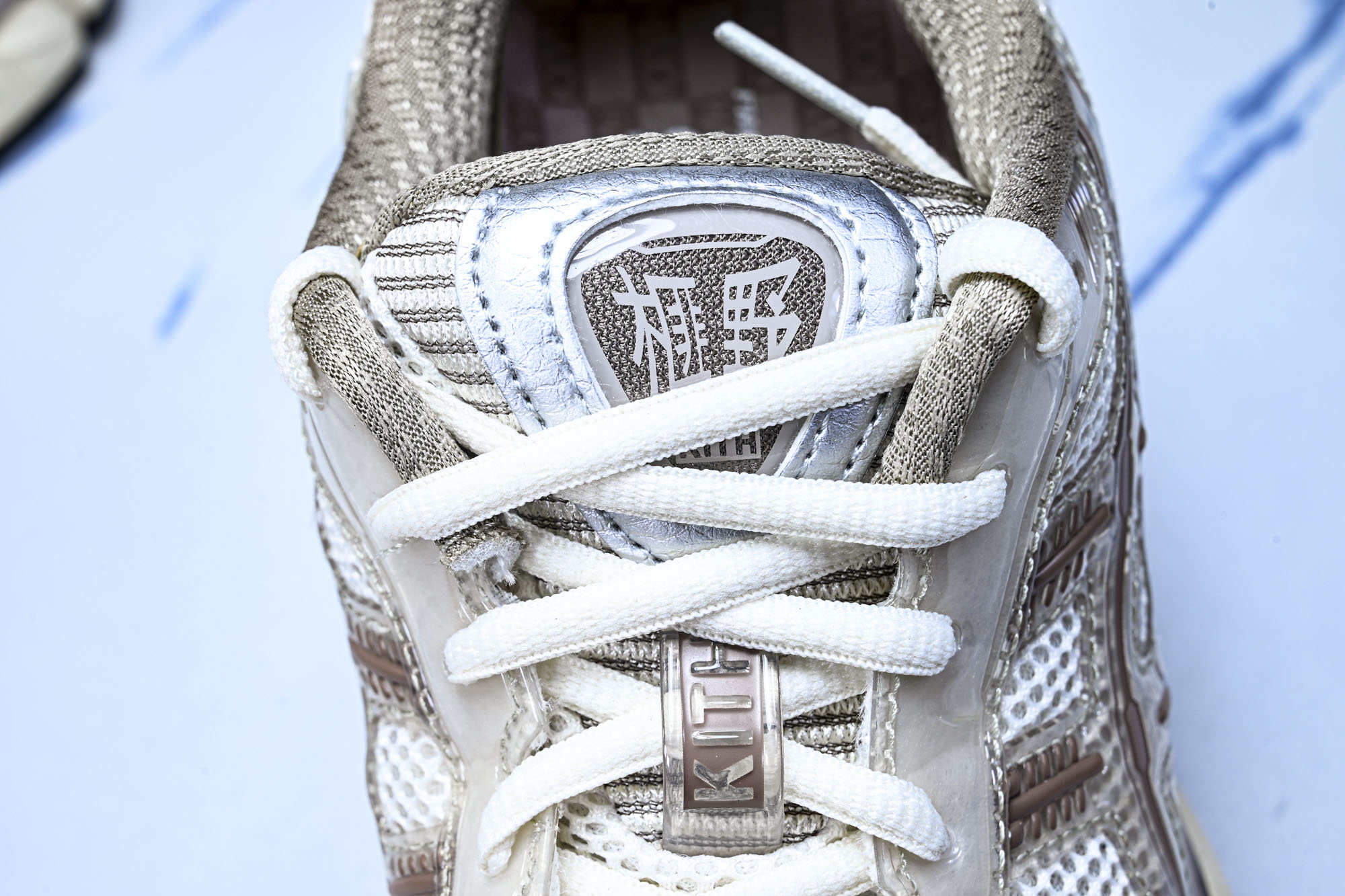 外贸平台 Asics Gel-Kayano 14 亚瑟士运动休闲透气专业跑鞋1203B144-100 #YZ002-2 外贸平台 Asics Gel-Kayano 14 亚瑟士运动休闲透气专业跑鞋1203B144-100 #YZ002-2
