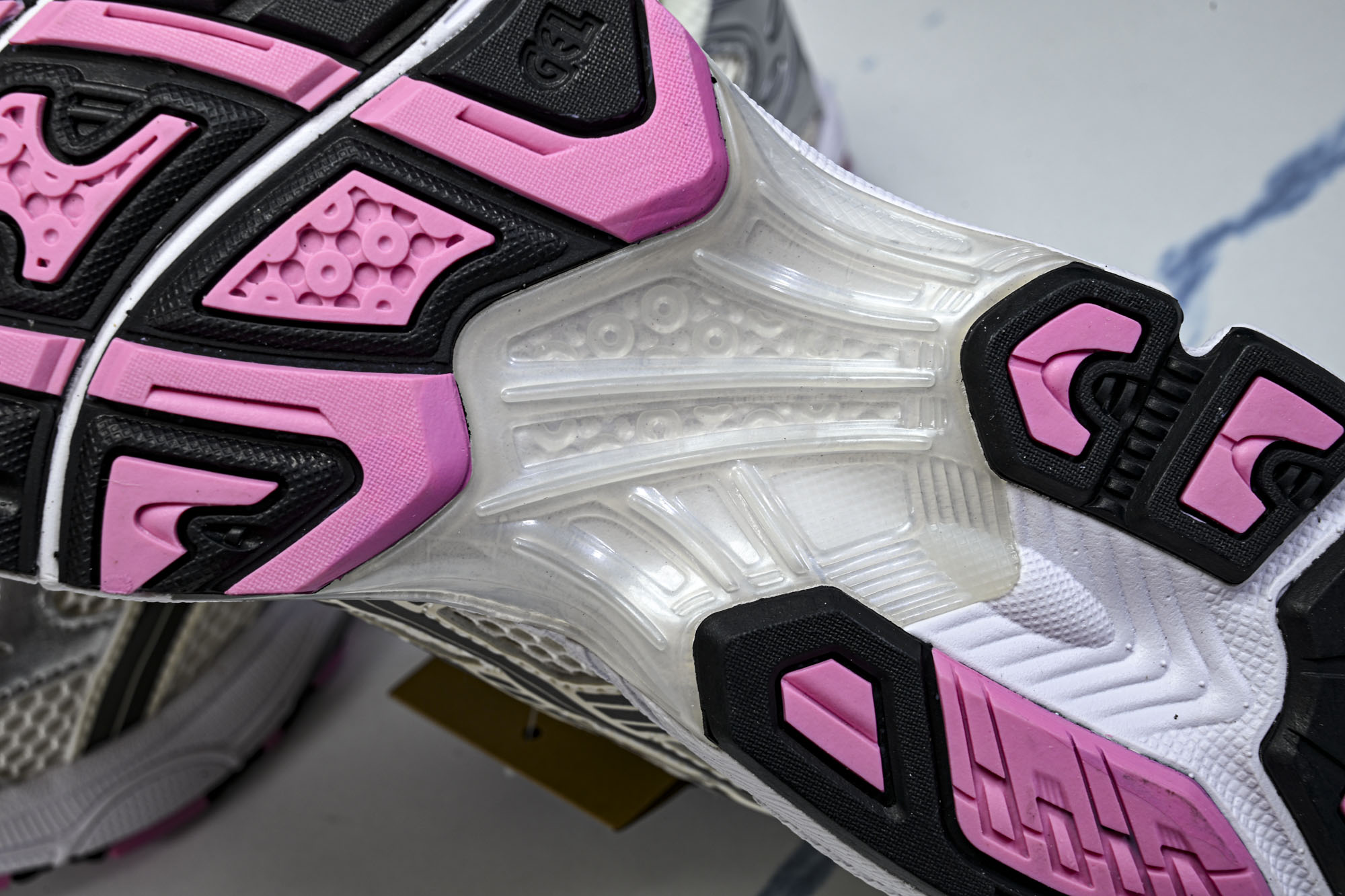 外贸平台 Asics Gel-Kayano 14 亚瑟士运动休闲透气专业跑鞋 1203A537-103 #YZ002-2 外贸平台 Asics Gel-Kayano 14 亚瑟士运动休闲透气专业跑鞋 1203A537-103 #YZ002-2