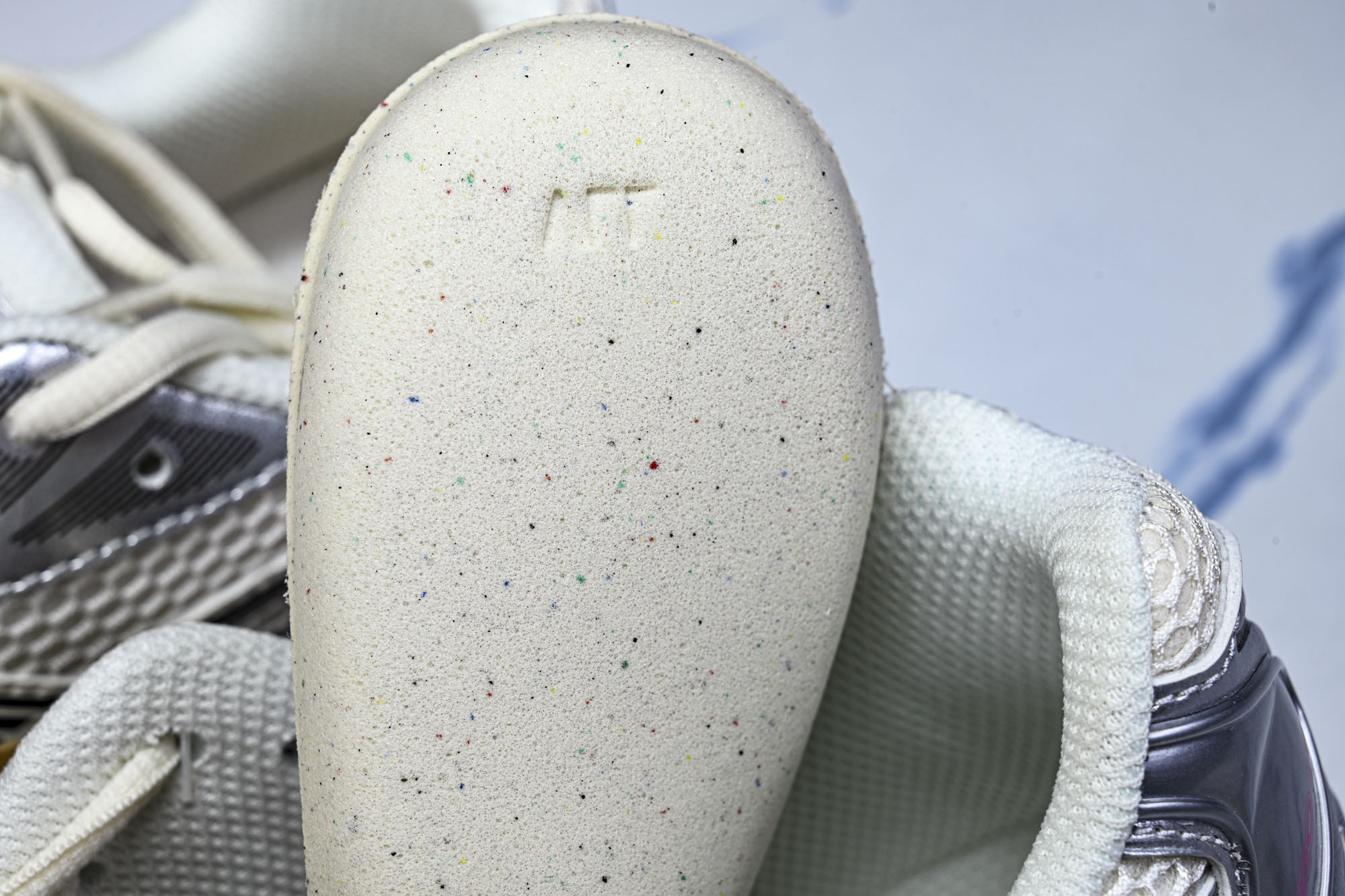 外贸平台 Asics Gel-Kayano 14 亚瑟士运动休闲透气专业跑鞋 1203A537-103 #YZ002-2 外贸平台 Asics Gel-Kayano 14 亚瑟士运动休闲透气专业跑鞋 1203A537-103 #YZ002-2