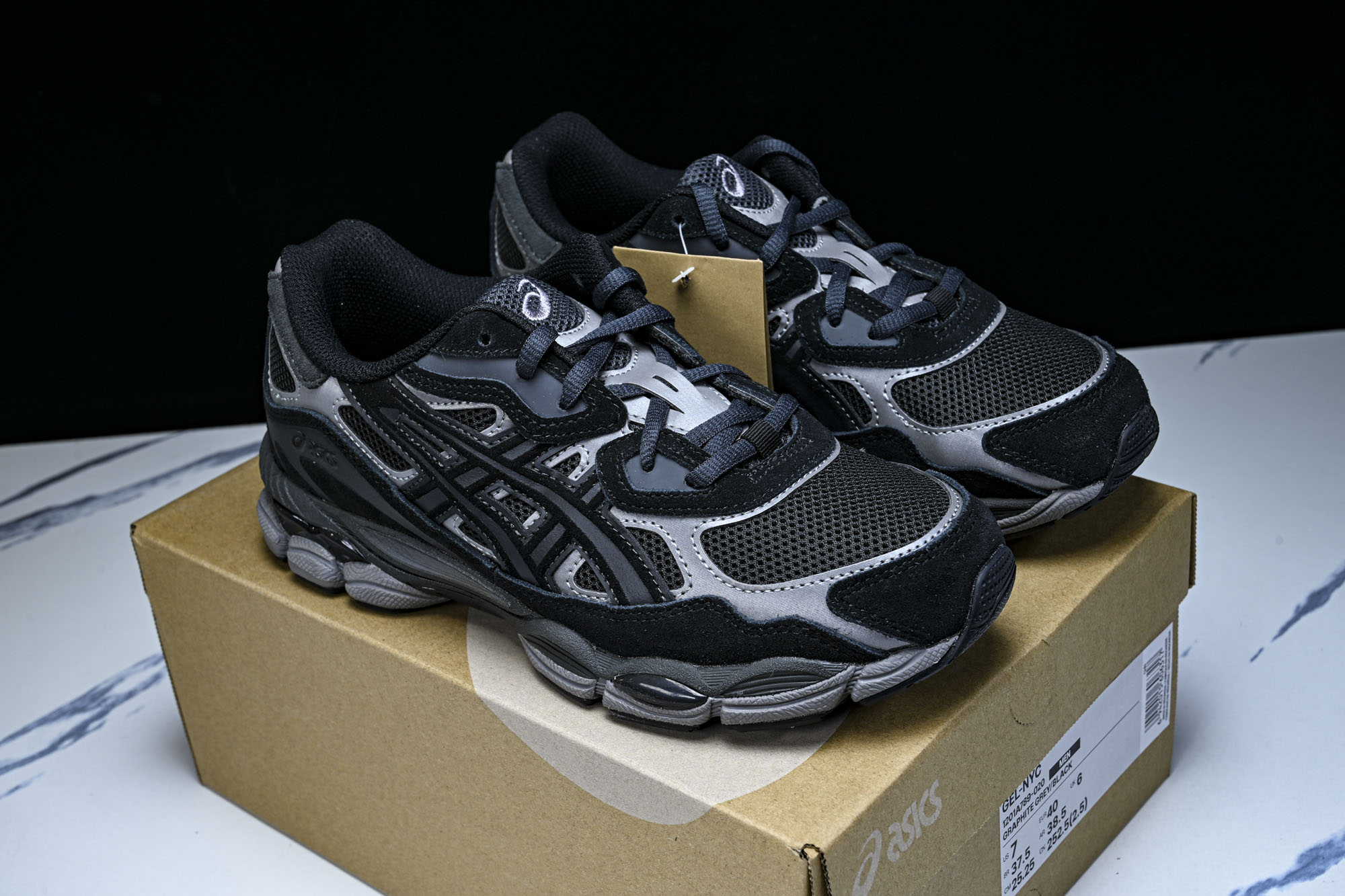 ASICS Gel-NYC Graphite Grey Black 黑灰 1201A789-020 #YZ002-2 纯 ASICS Gel-NYC Graphite Grey Black 黑灰 1201A789-020 #YZ002-2 纯