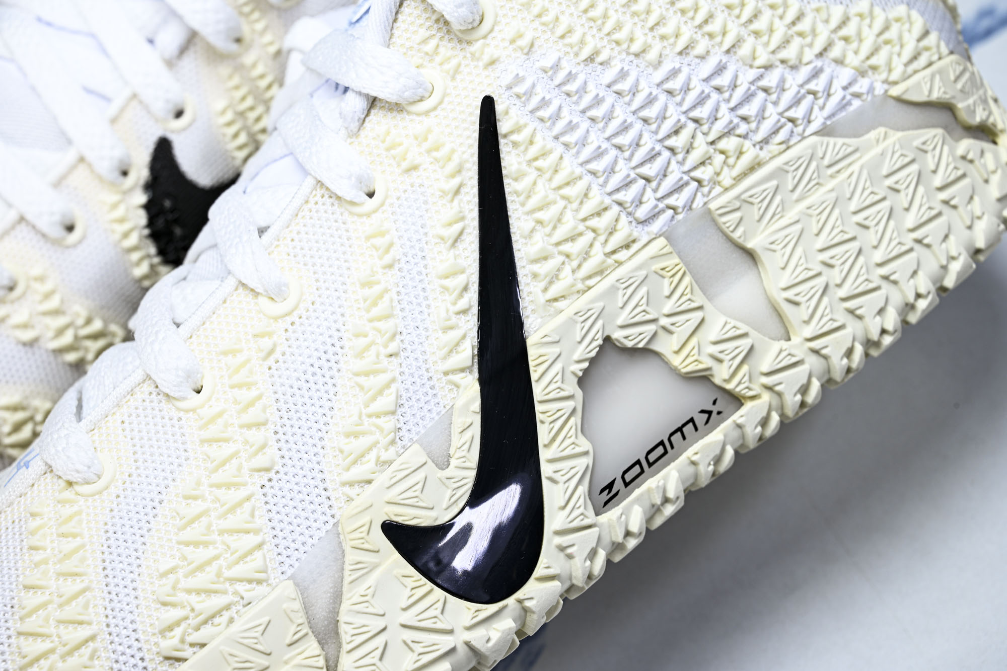 NK Ja 3 Sound Check 白色 HF2794-101 #YZ001-5 超高品质做工 细节到位 内置前后双 NK Ja 3 Sound Check 白色 HF2794-101 #YZ001-5 超高品质做工 细节到位 内置前后双
